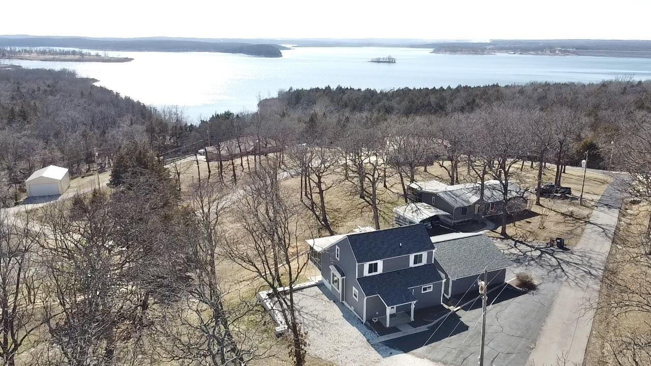 24804 Camelot Drive Property Photo 5