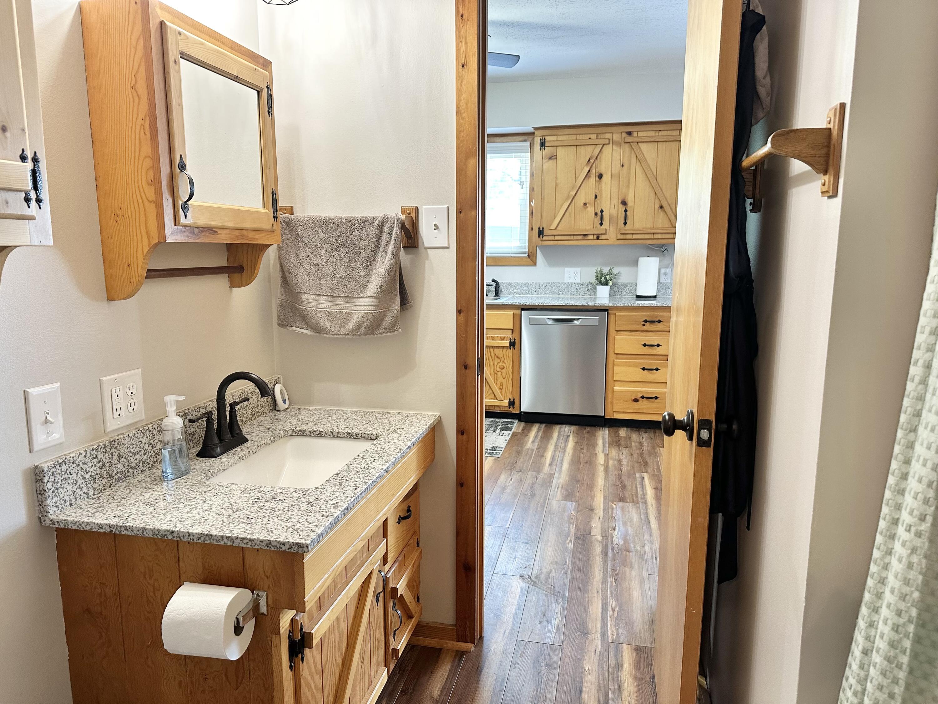 24804 Camelot Drive Property Photo 20