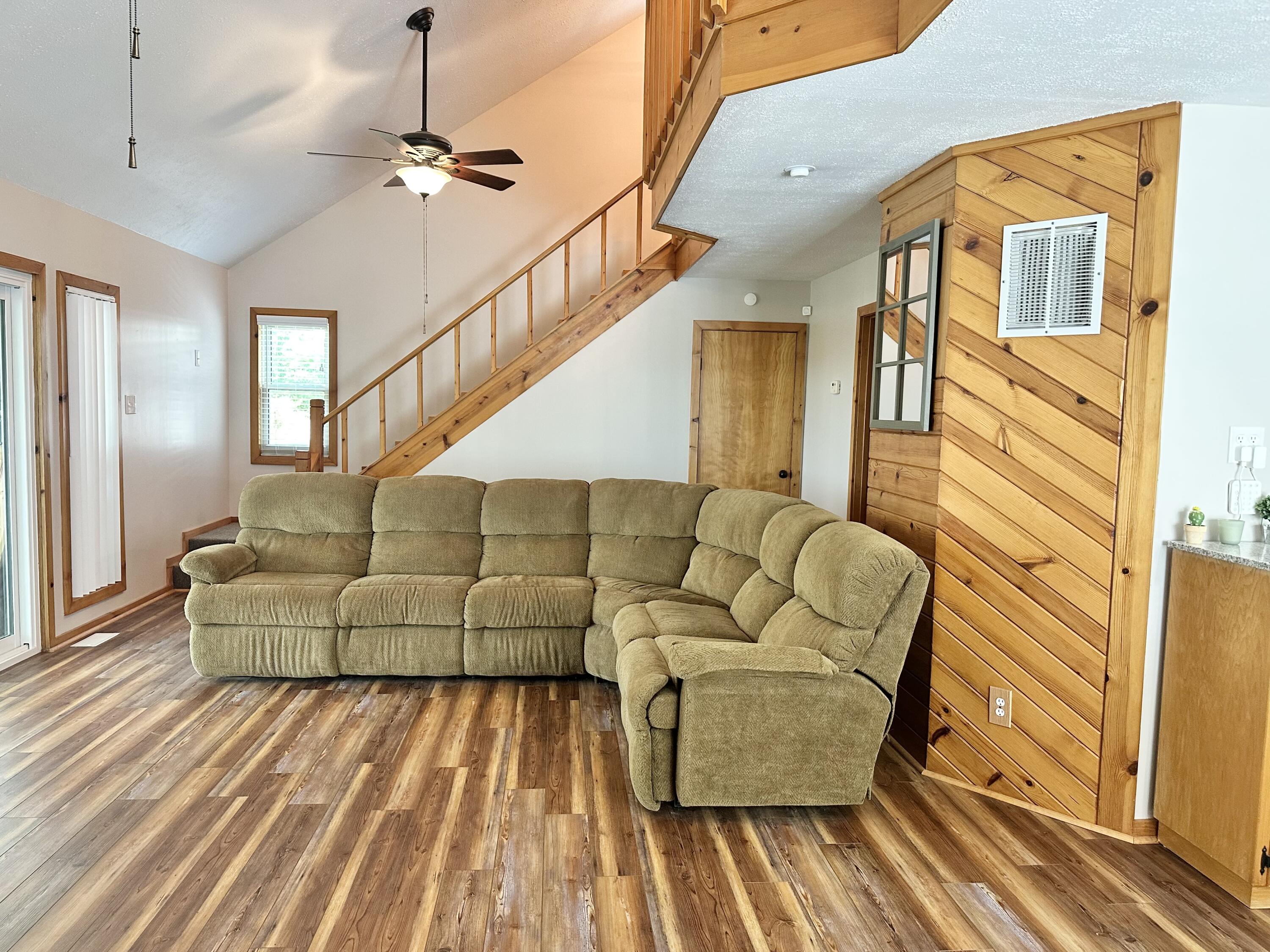24804 Camelot Drive Property Photo 25