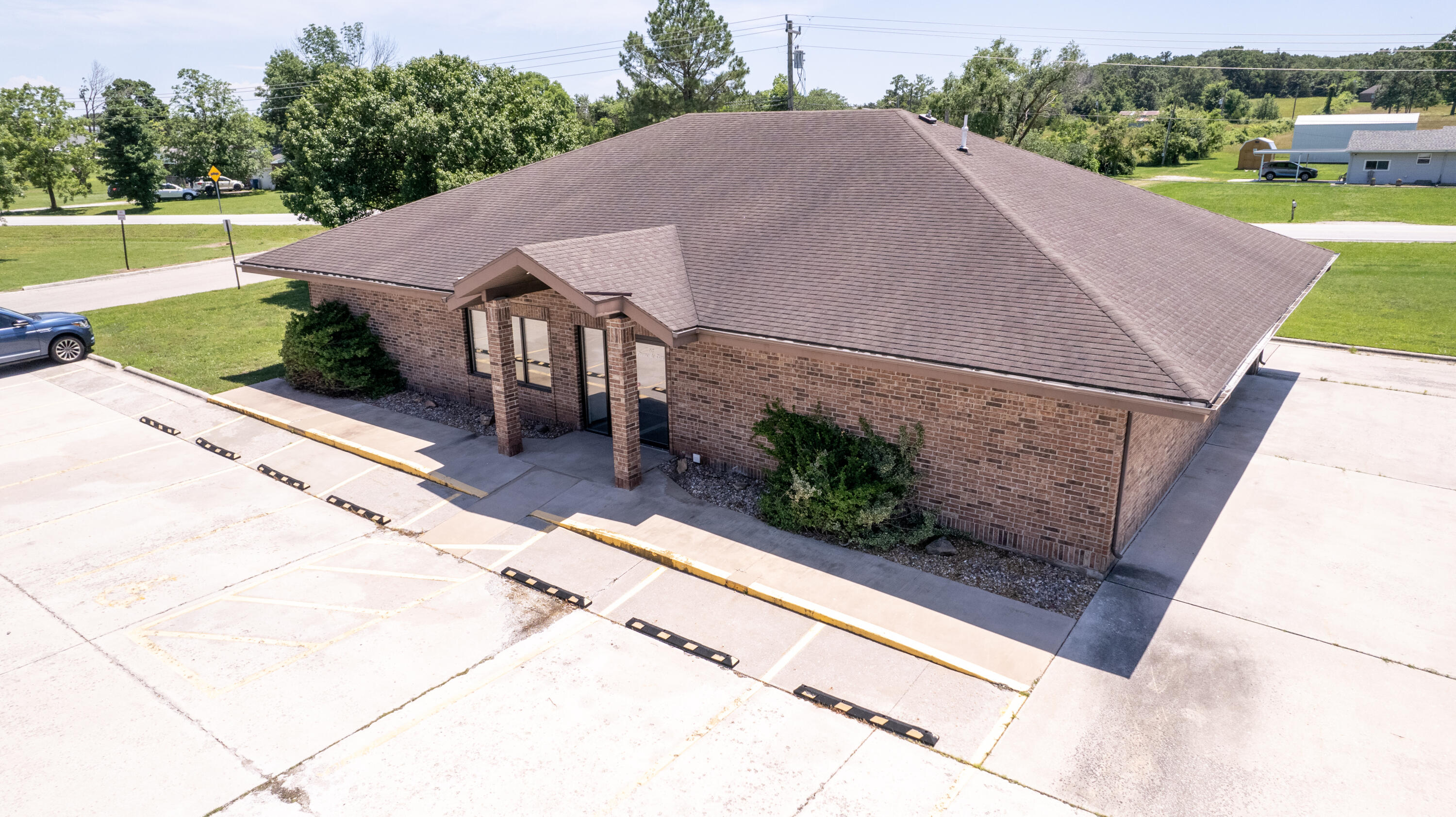 497 Pomme De Terre Drive Property Photo 2