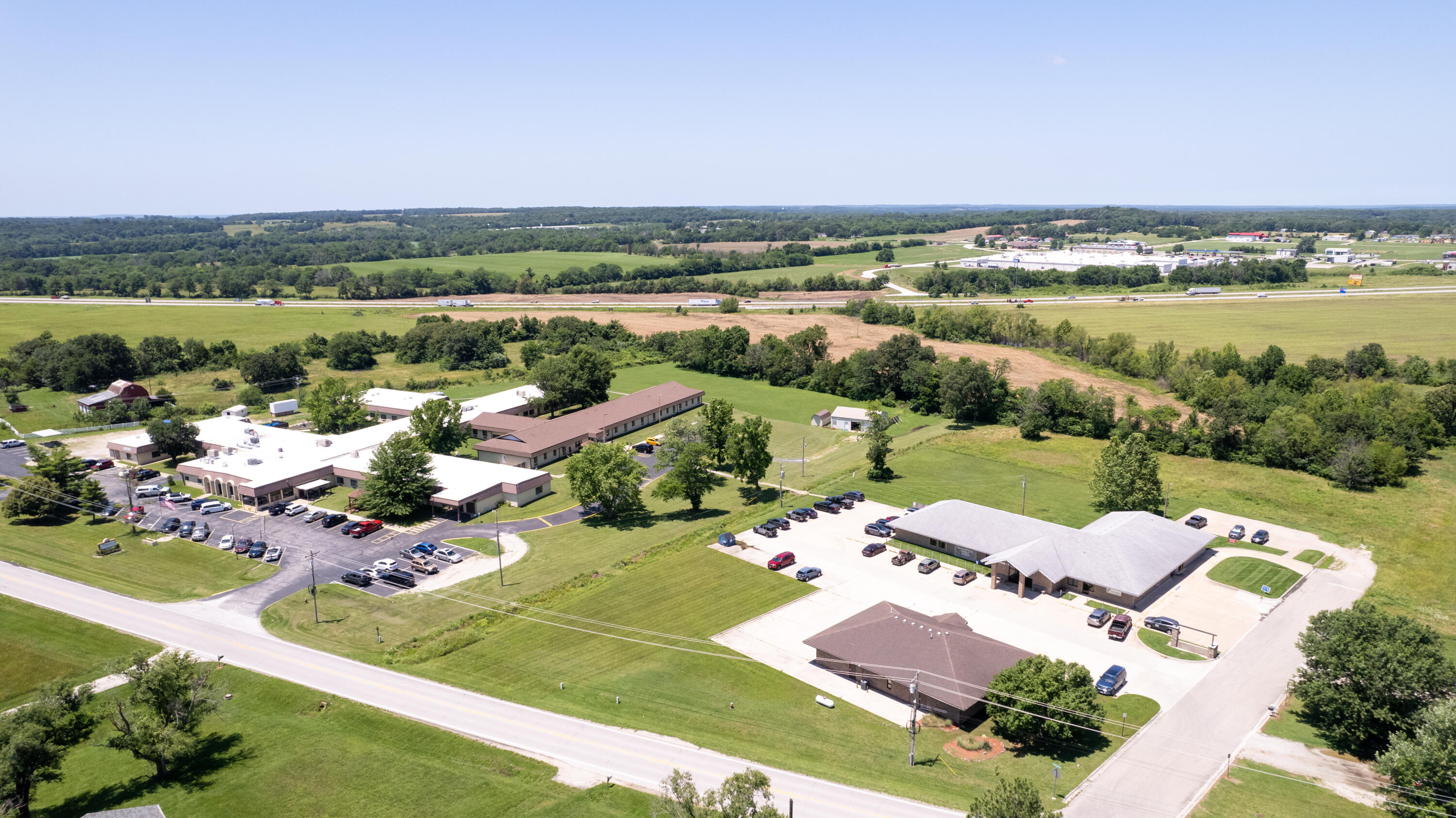 497 Pomme De Terre Drive Property Photo 4