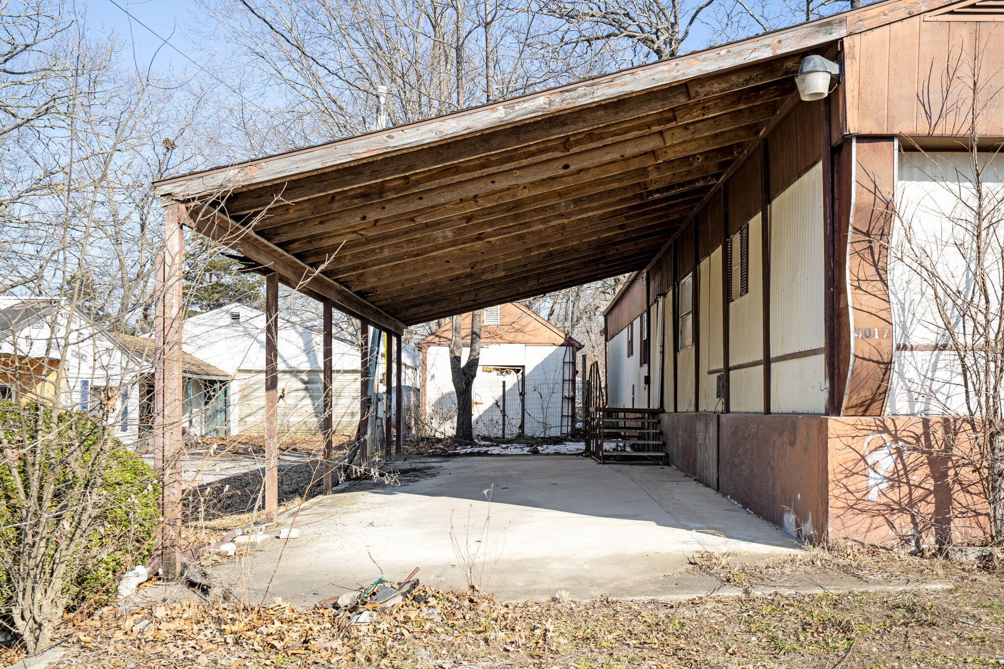 4017 White Oak Road Property Photo 6