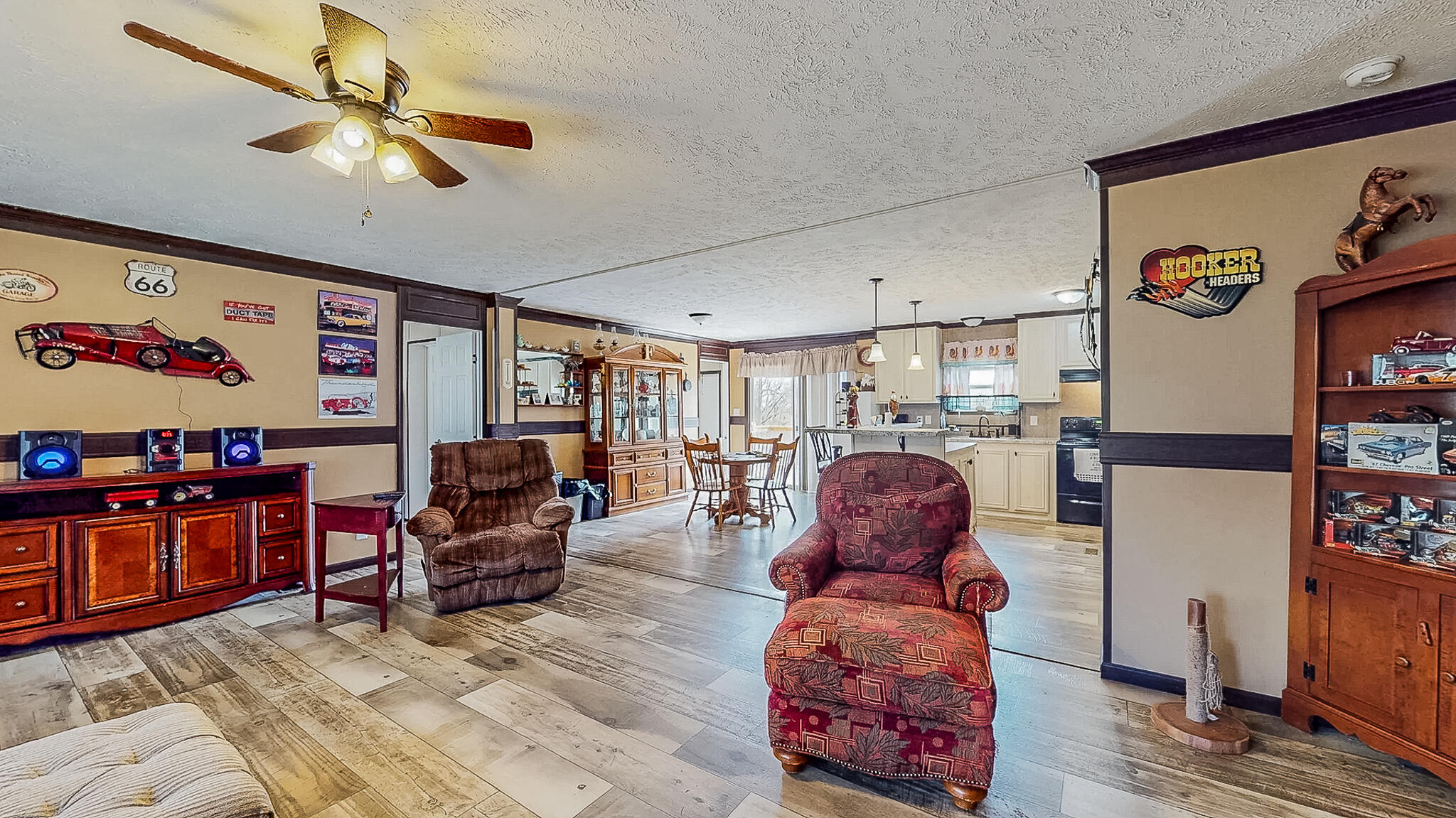 21722 Sibley Road Property Photo 5