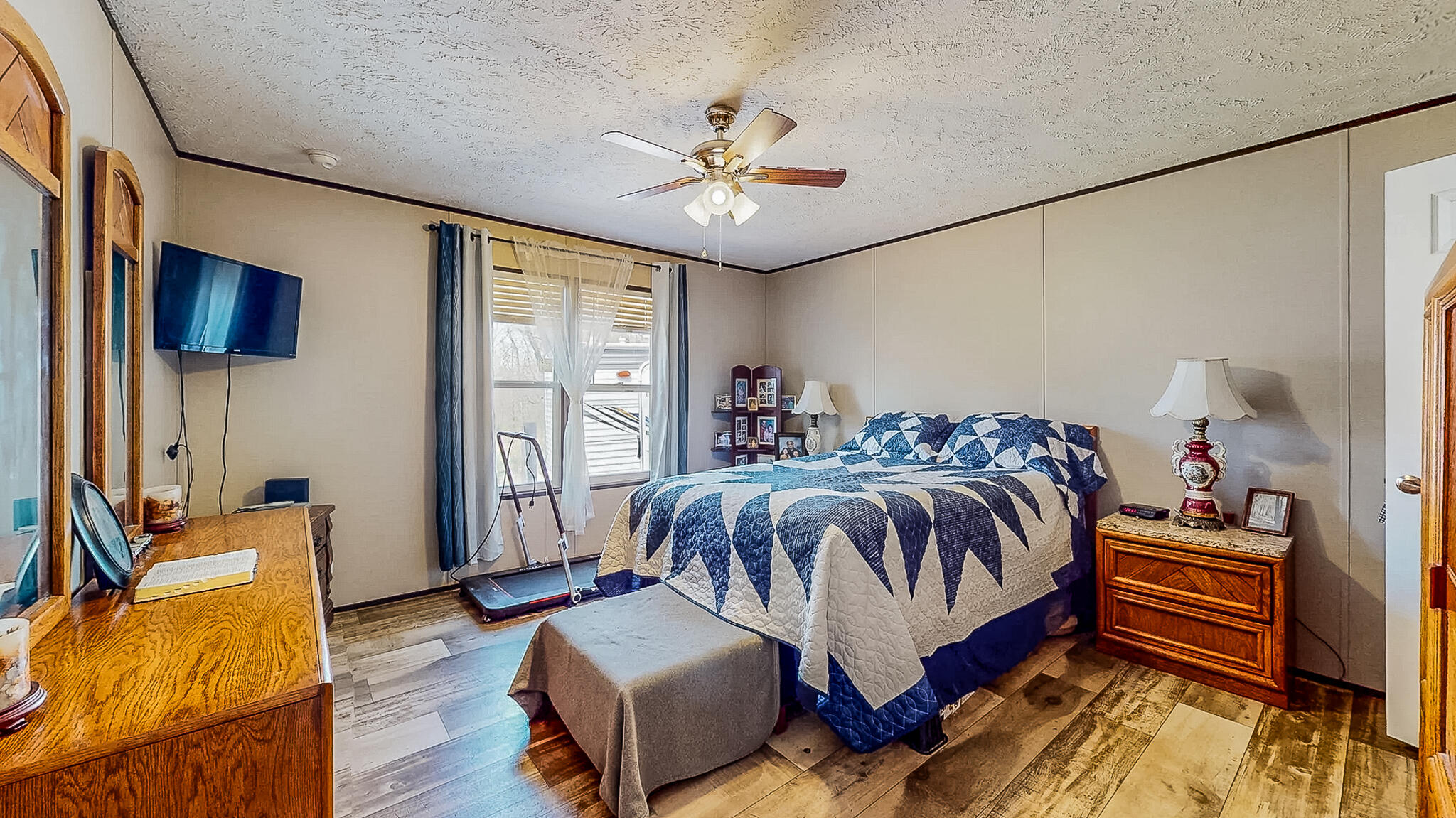 21722 Sibley Road Property Photo 15