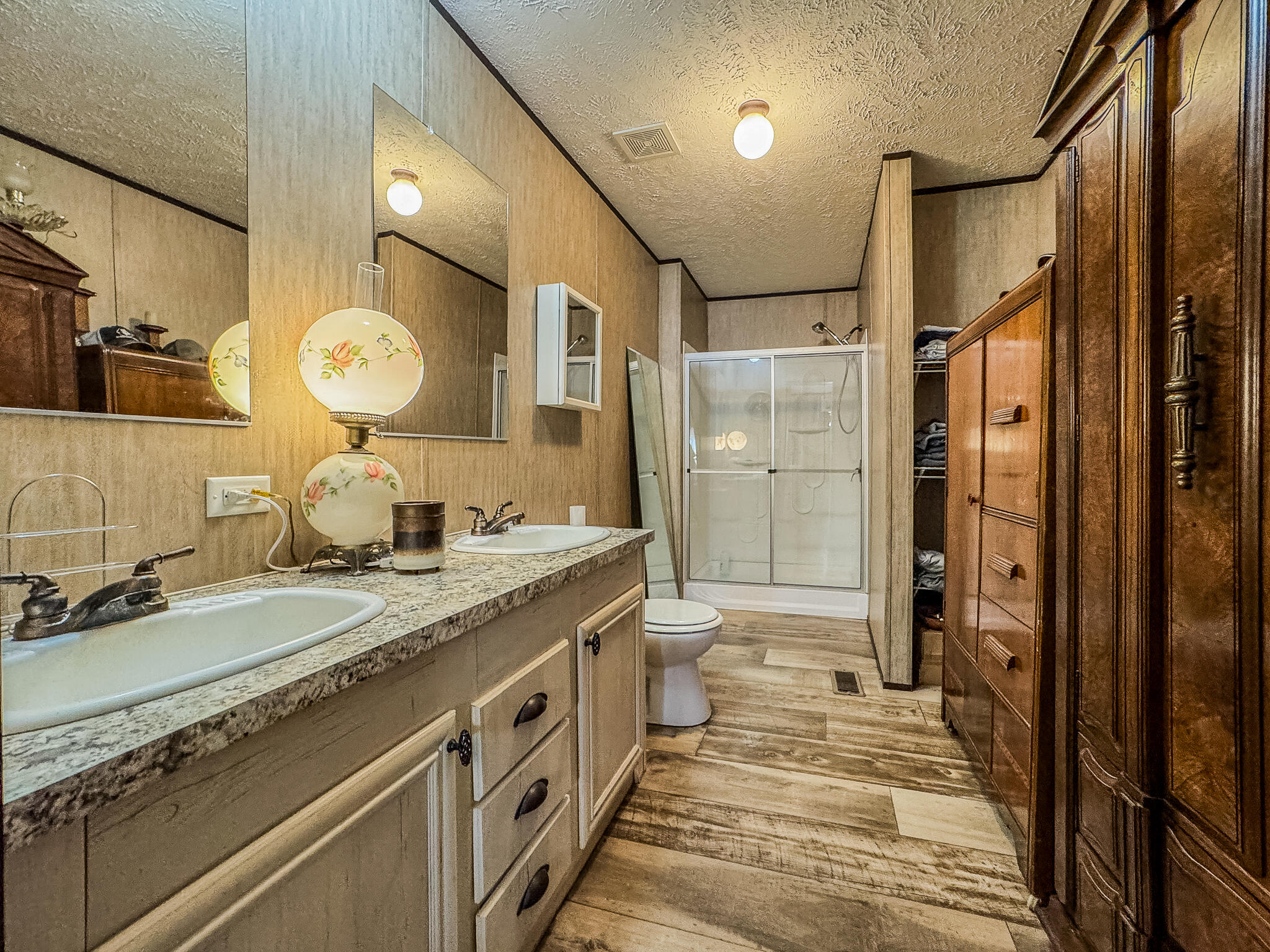 21722 Sibley Road Property Photo 19