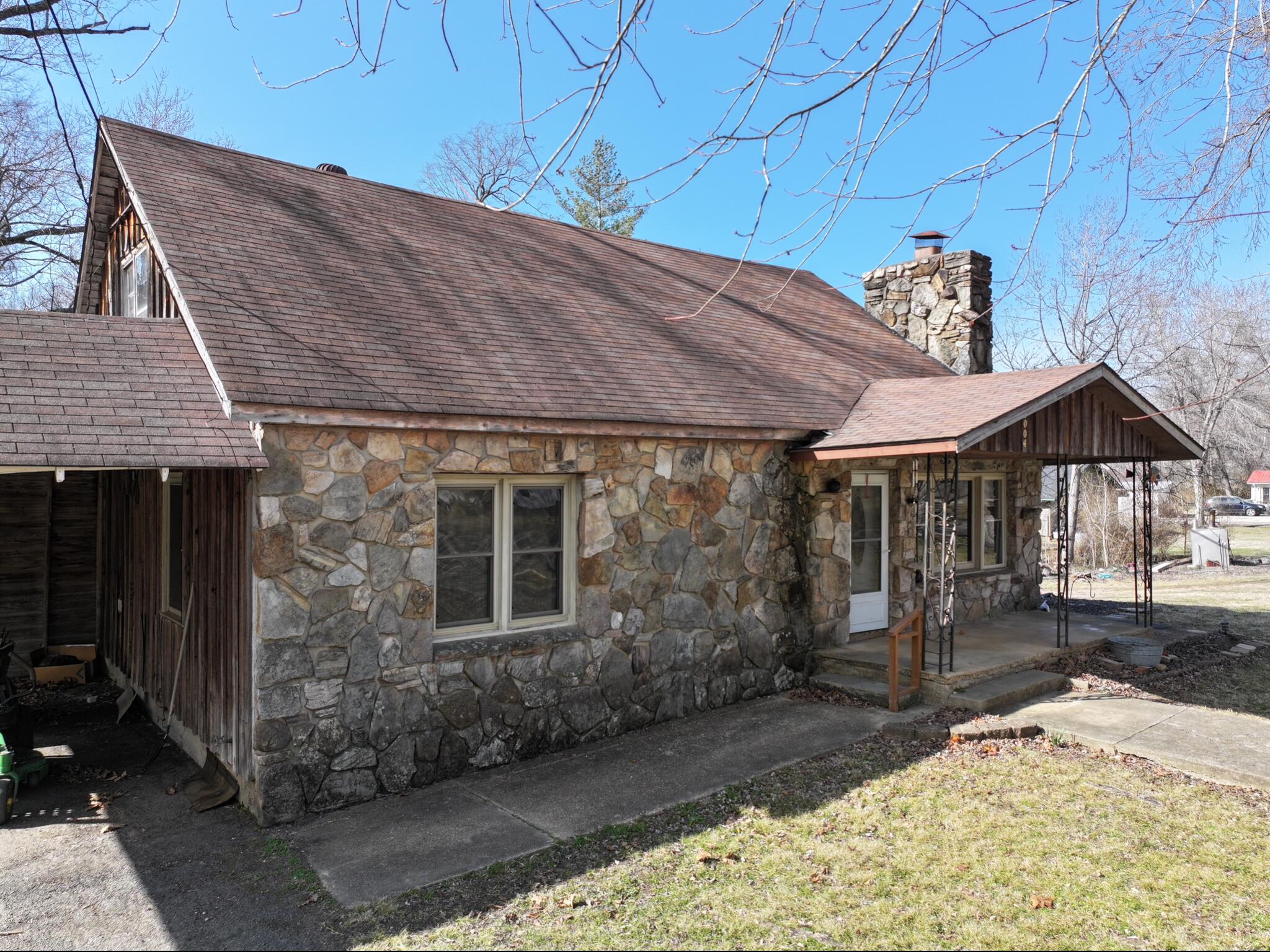 1004 Joyce Street Property Photo 1