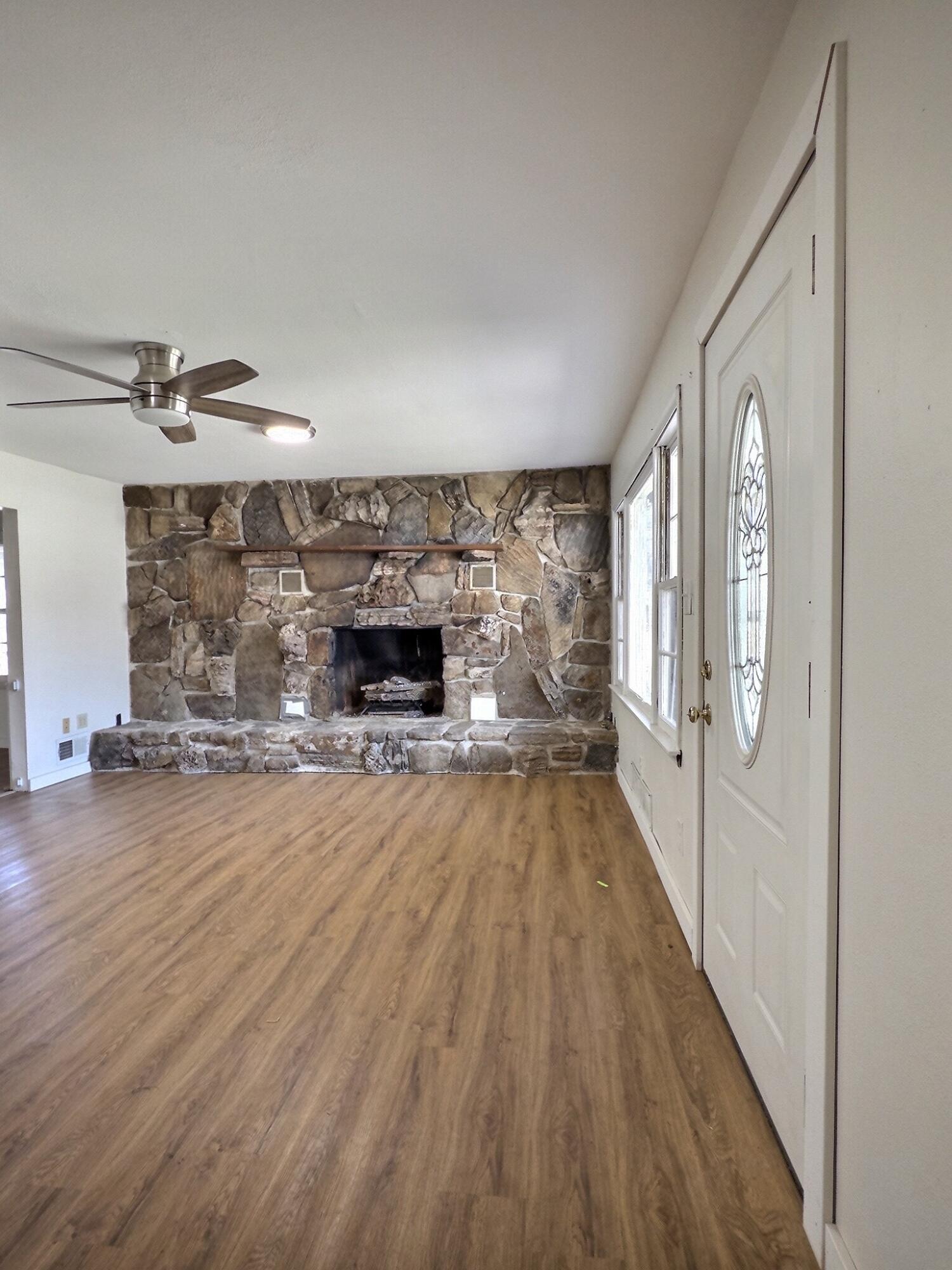 1004 Joyce Street Property Photo 6