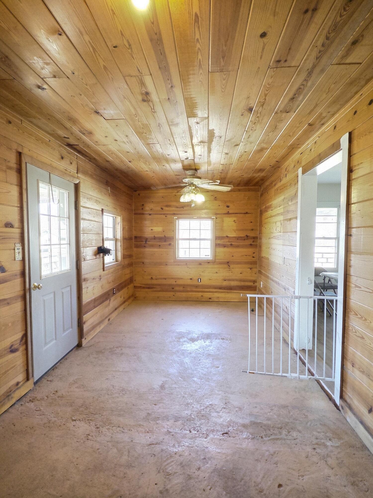 1004 Joyce Street Property Photo 11