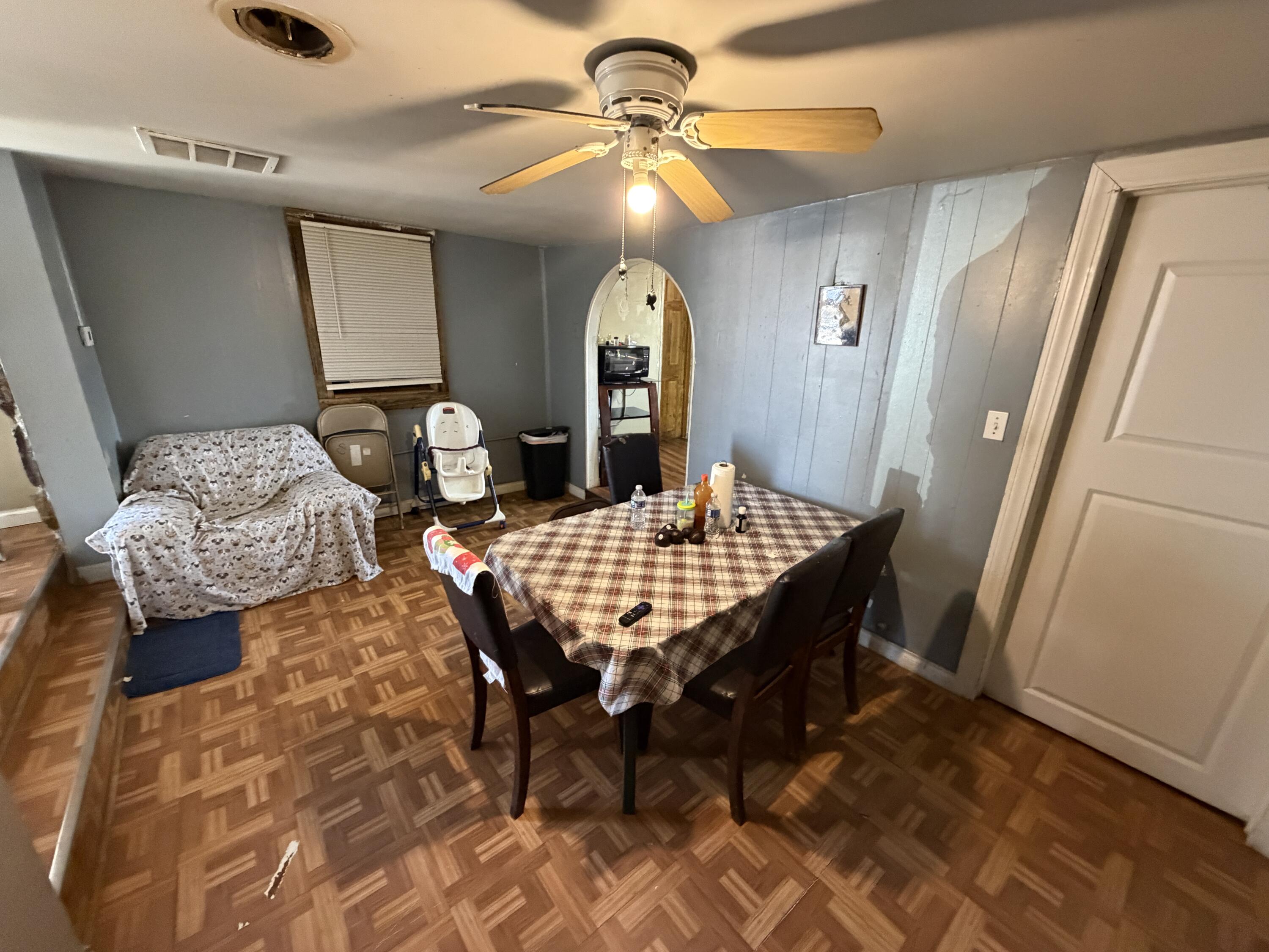 627 North Forest Avenue Property Photo 6