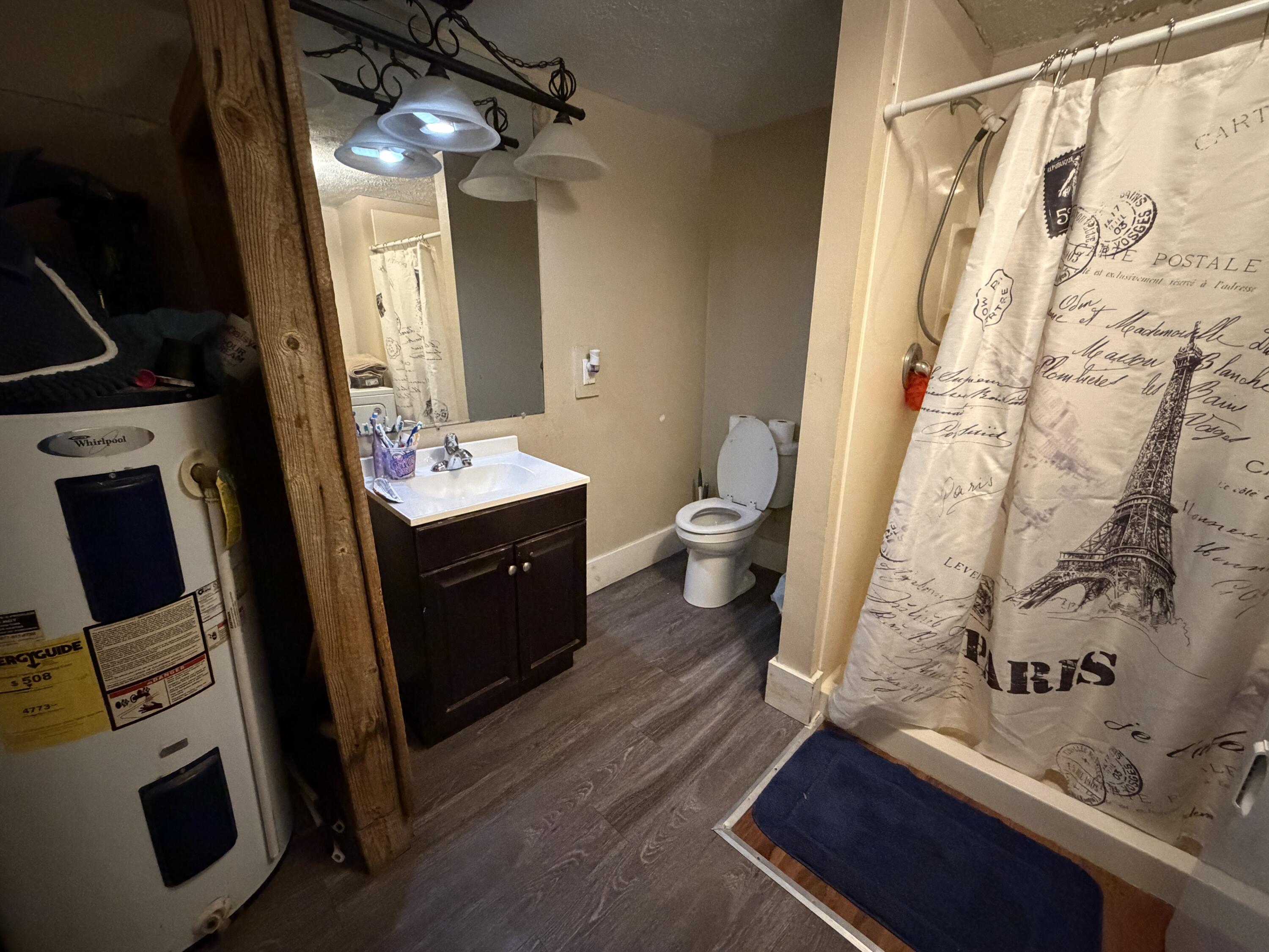627 North Forest Avenue Property Photo 11