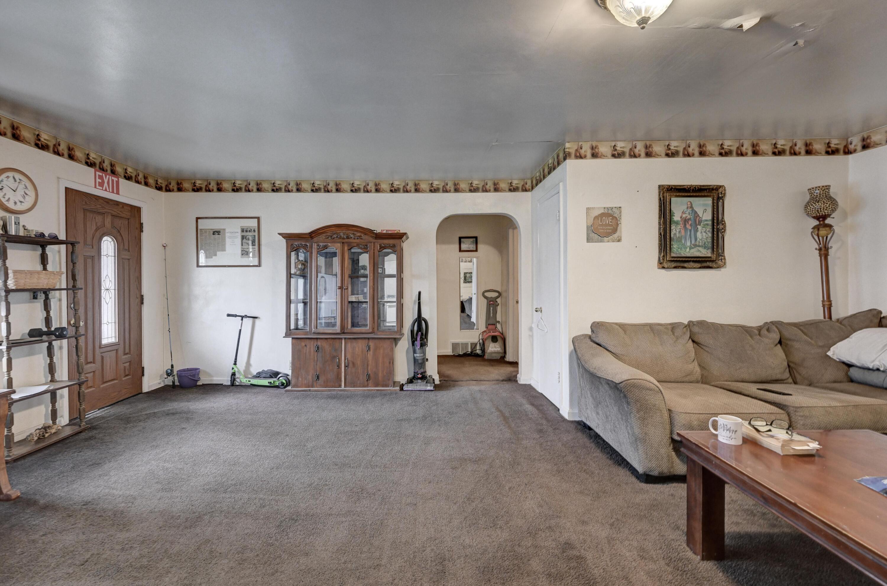 615/617 West 21st Street Property Photo 7