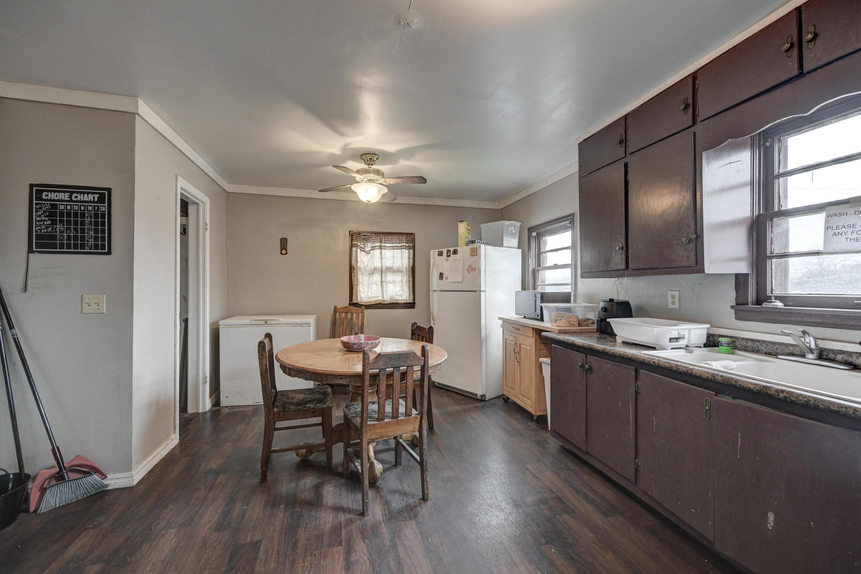 615/617 West 21st Street Property Photo 21
