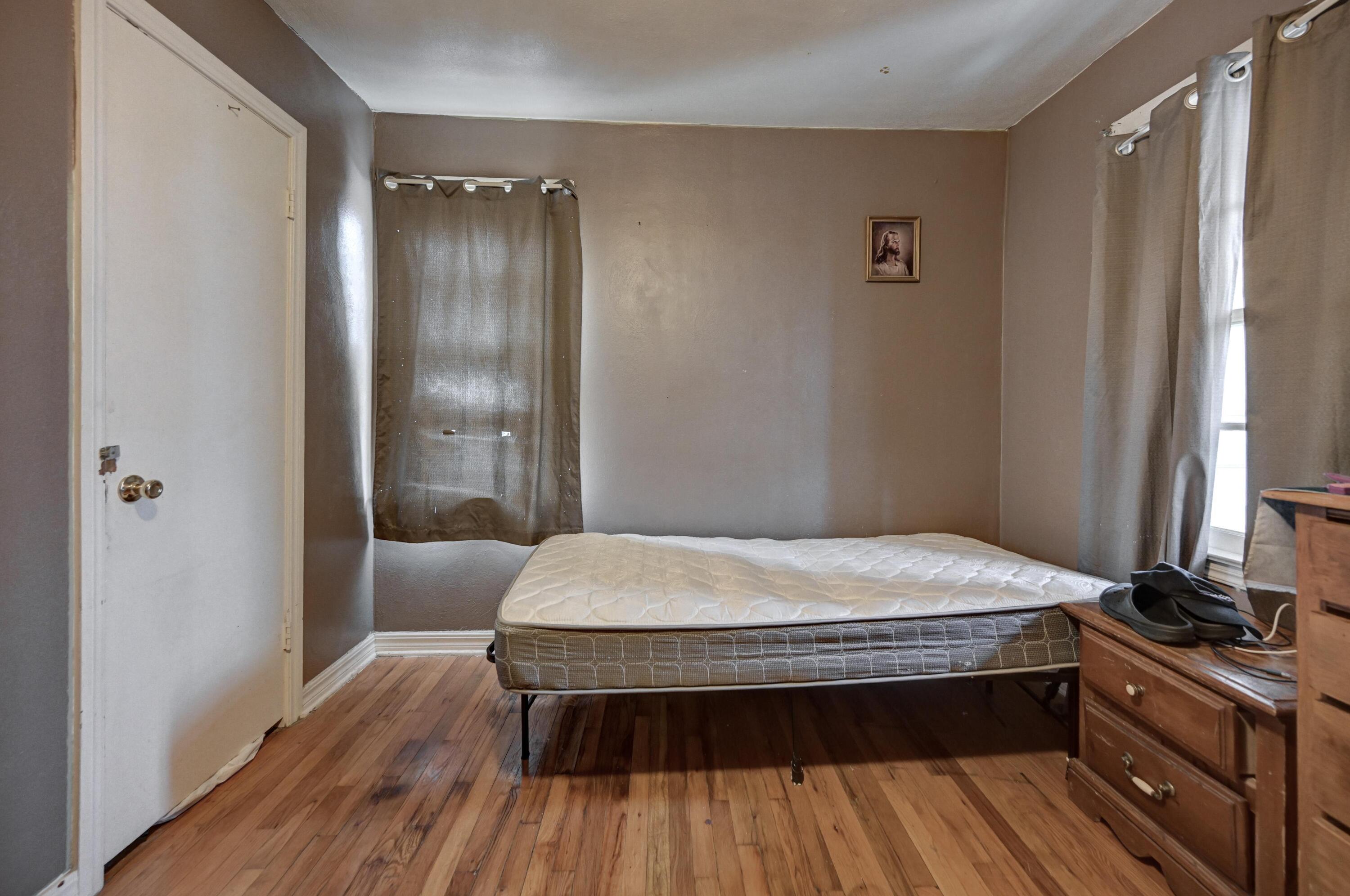 615/617 West 21st Street Property Photo 25