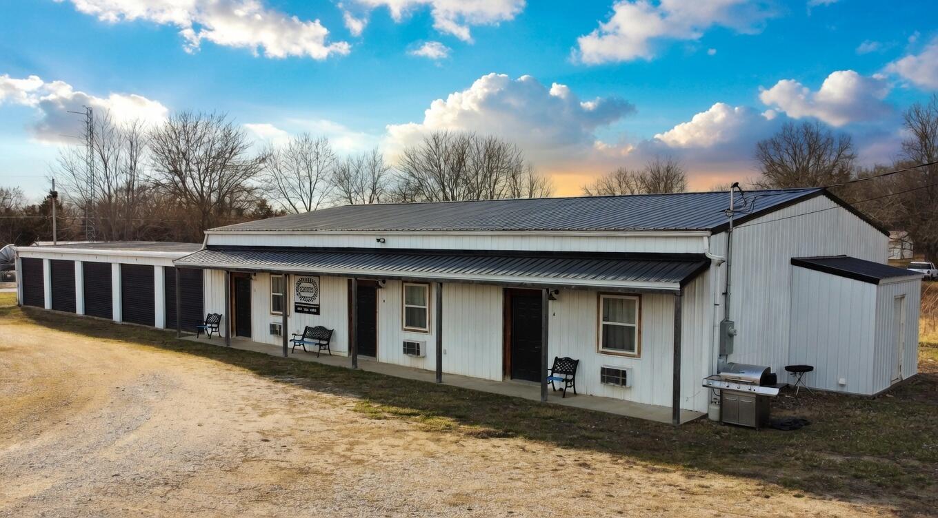 19265 U.S-54 Property Photo 1