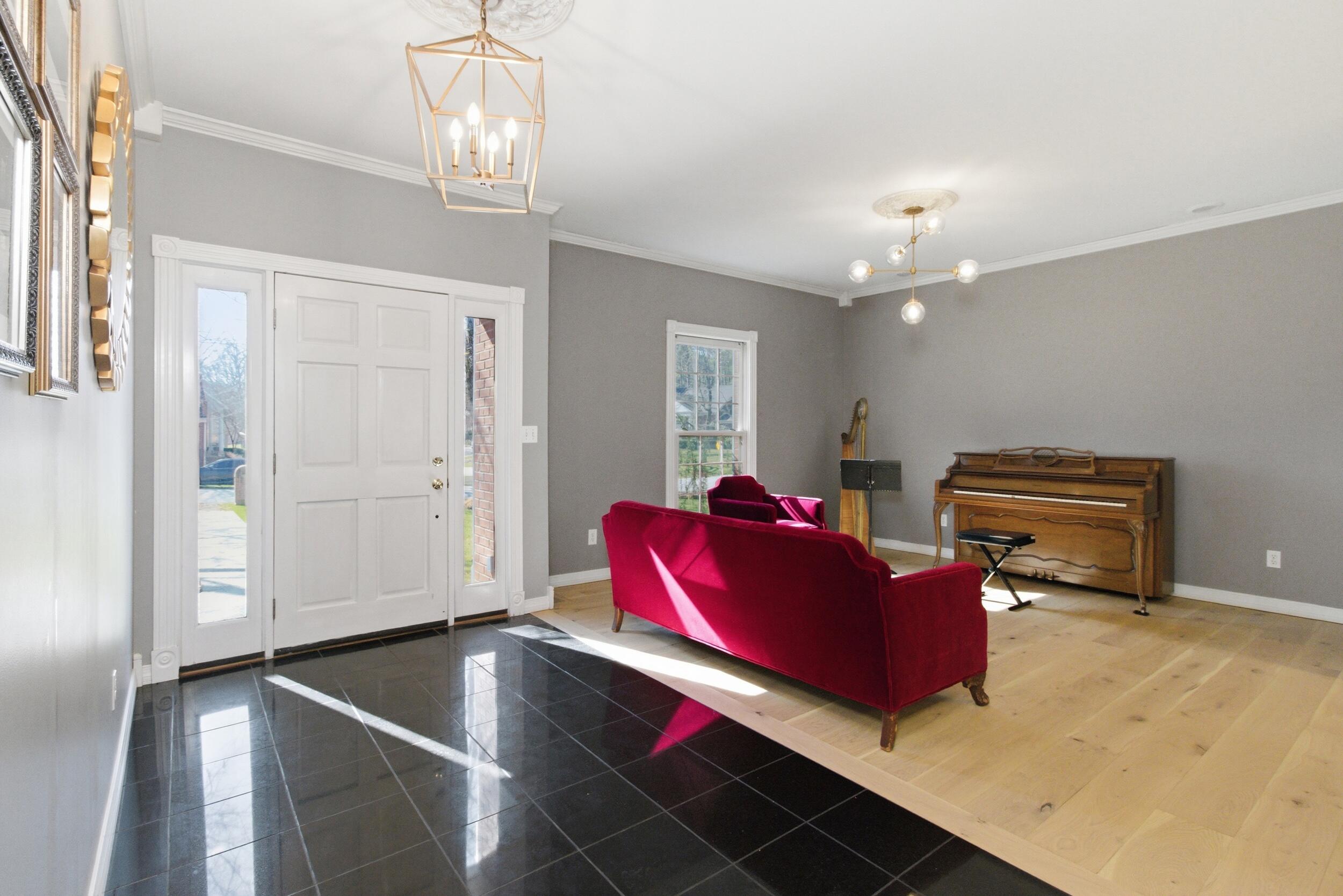 2111 Sycamore Drive Property Photo 12