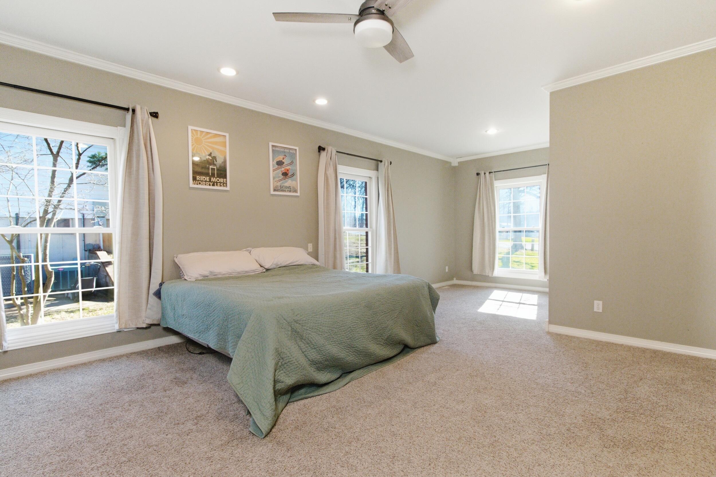 2111 Sycamore Drive Property Photo 19
