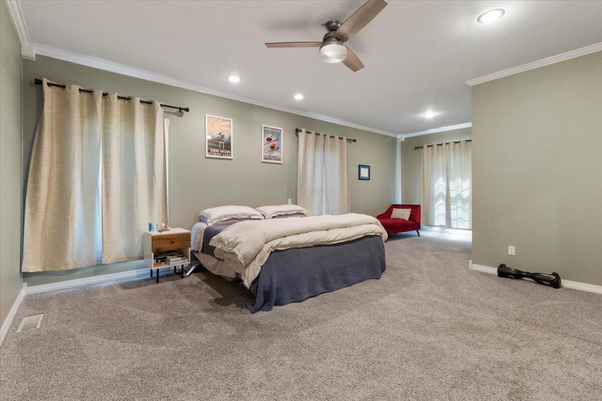 2111 Sycamore Drive Property Photo 23