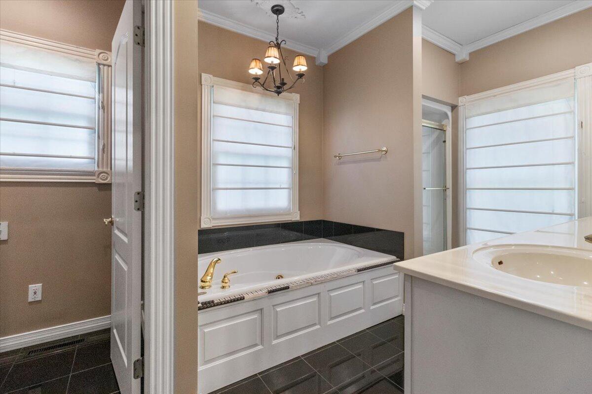 2111 Sycamore Drive Property Photo 26