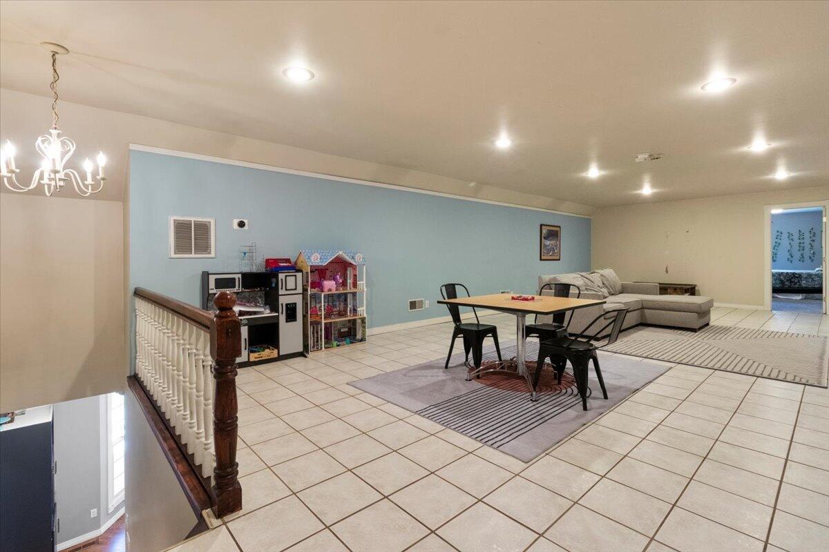 2111 Sycamore Drive Property Photo 32