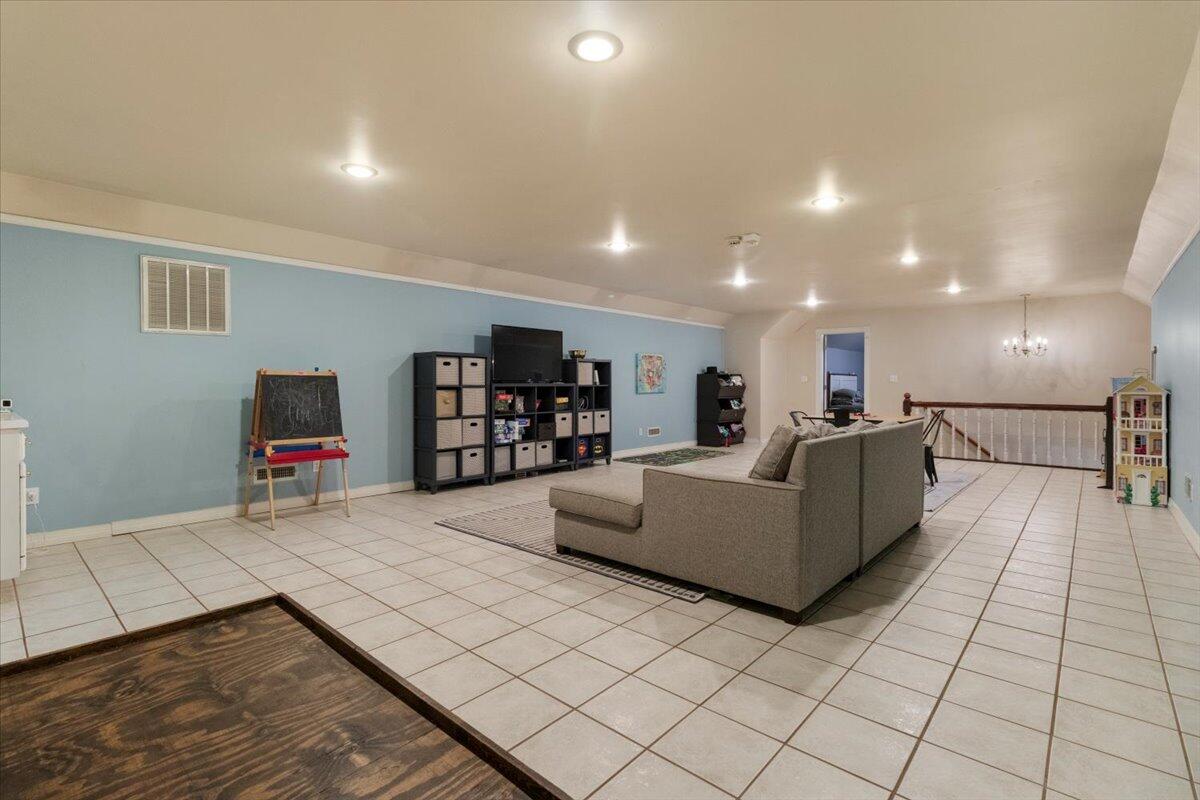 2111 Sycamore Drive Property Photo 33