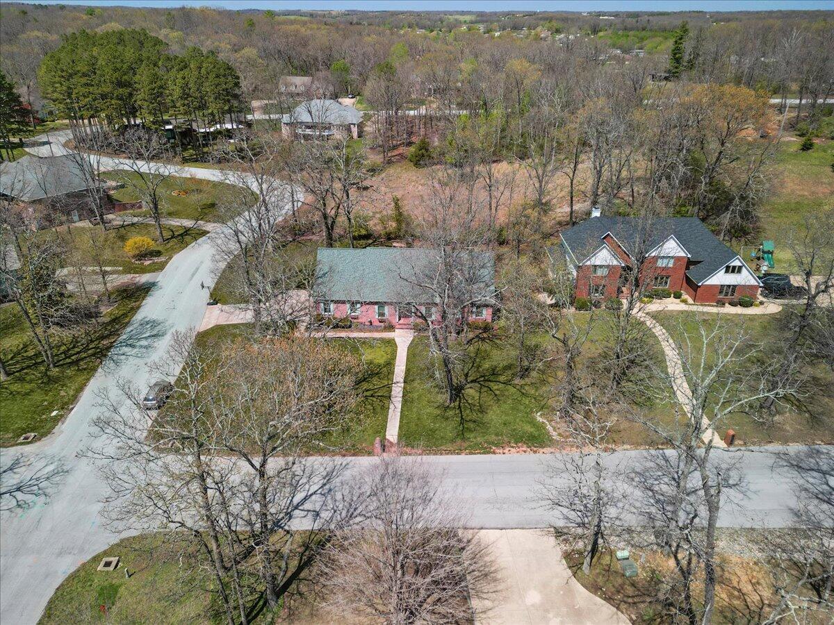 2111 Sycamore Drive Property Photo 47