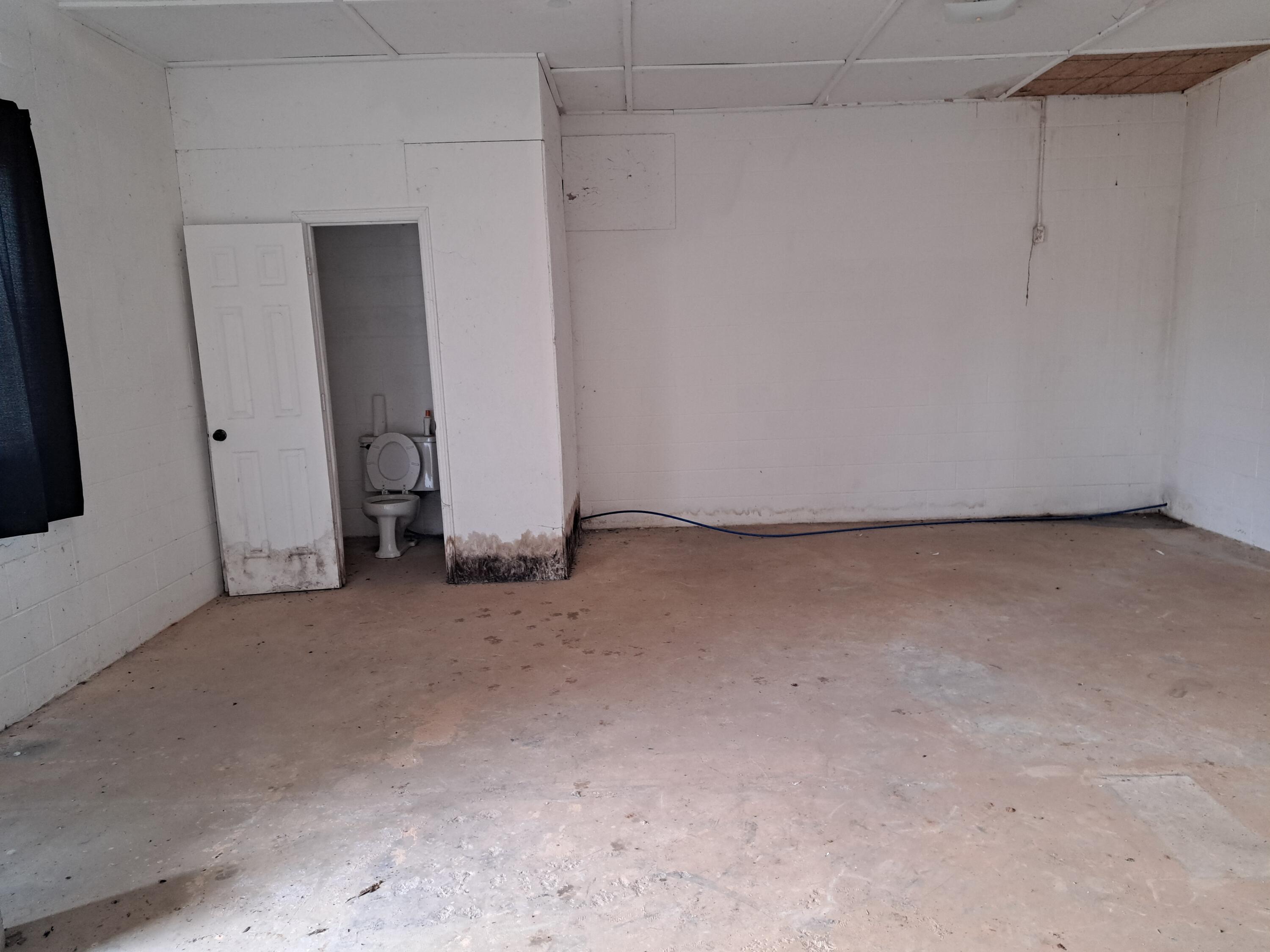 101 Ee Highway Property Photo 7