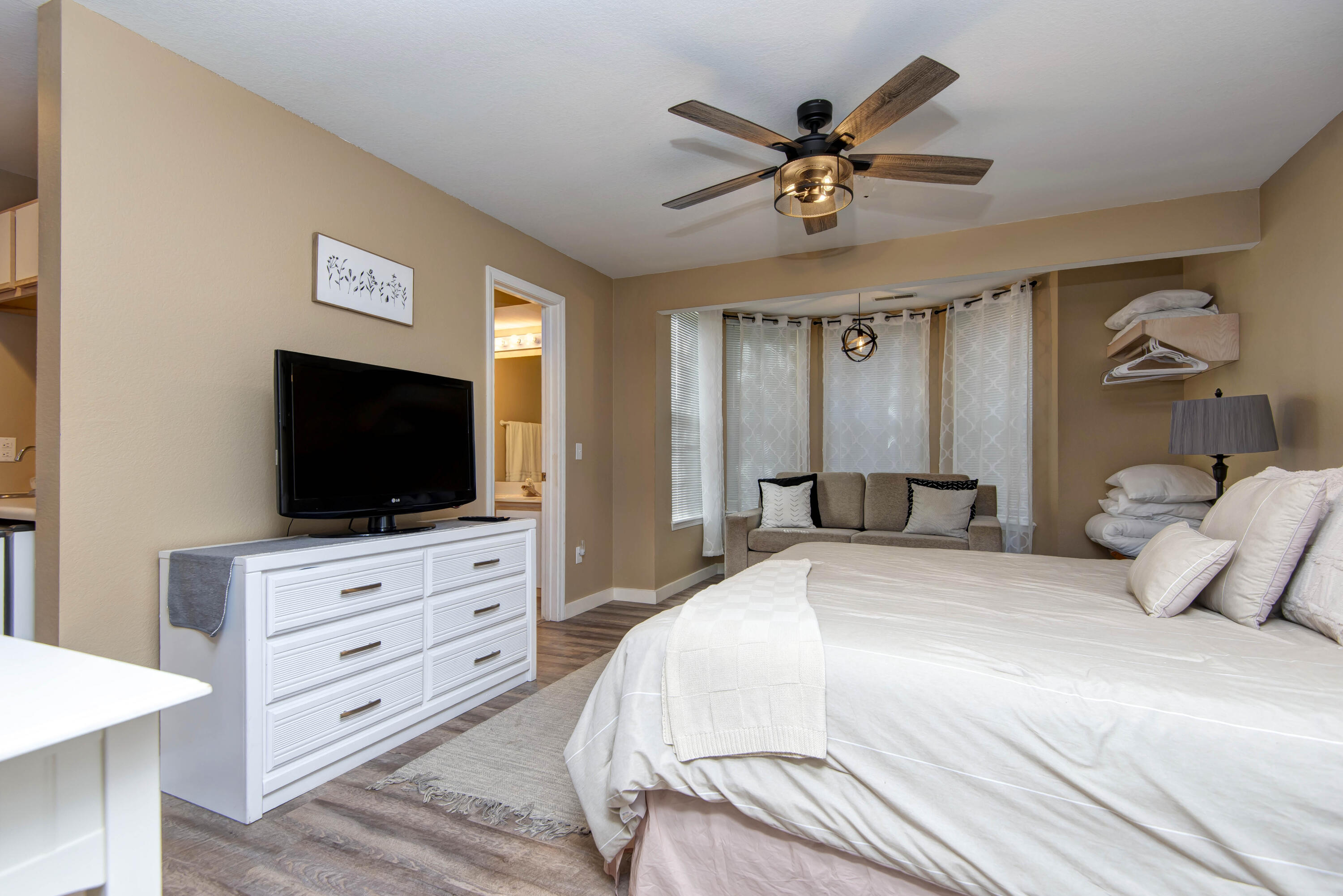 1302 Rocky Shore Terrace Property Photo 16