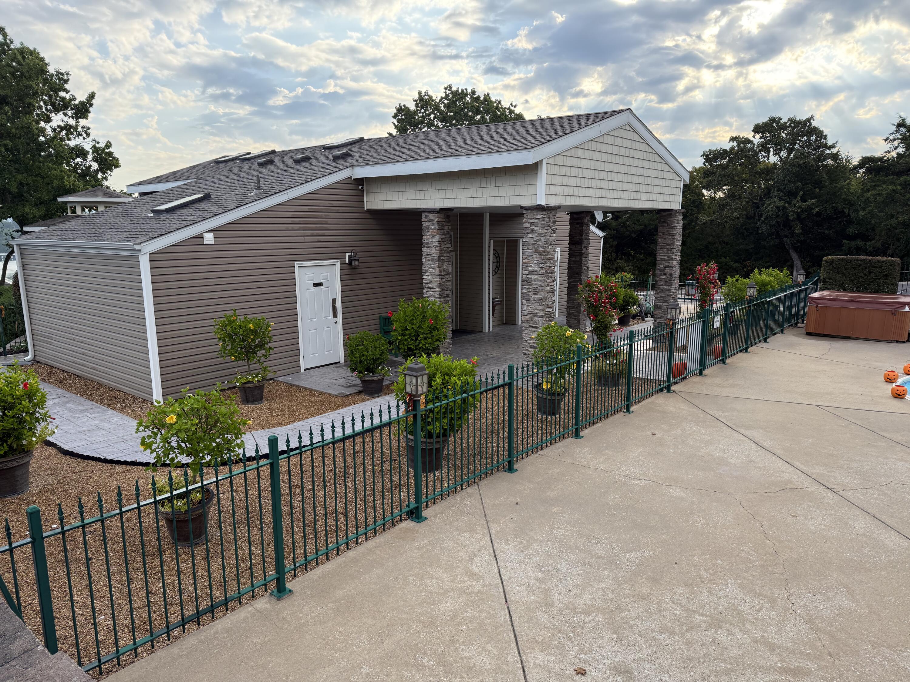 1302 Rocky Shore Terrace Property Photo 24