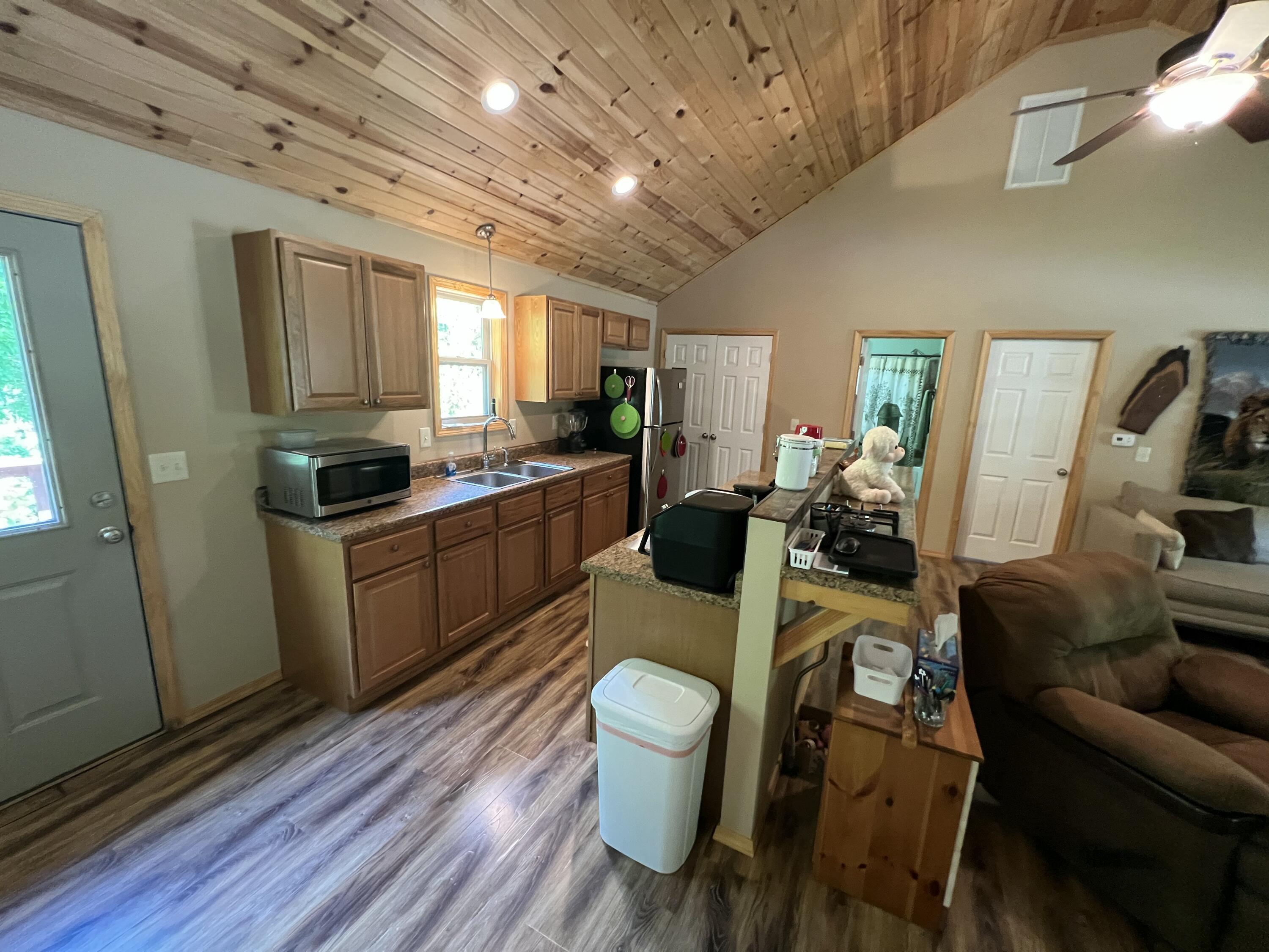 941 Peace In The Valley Road Property Photo 7