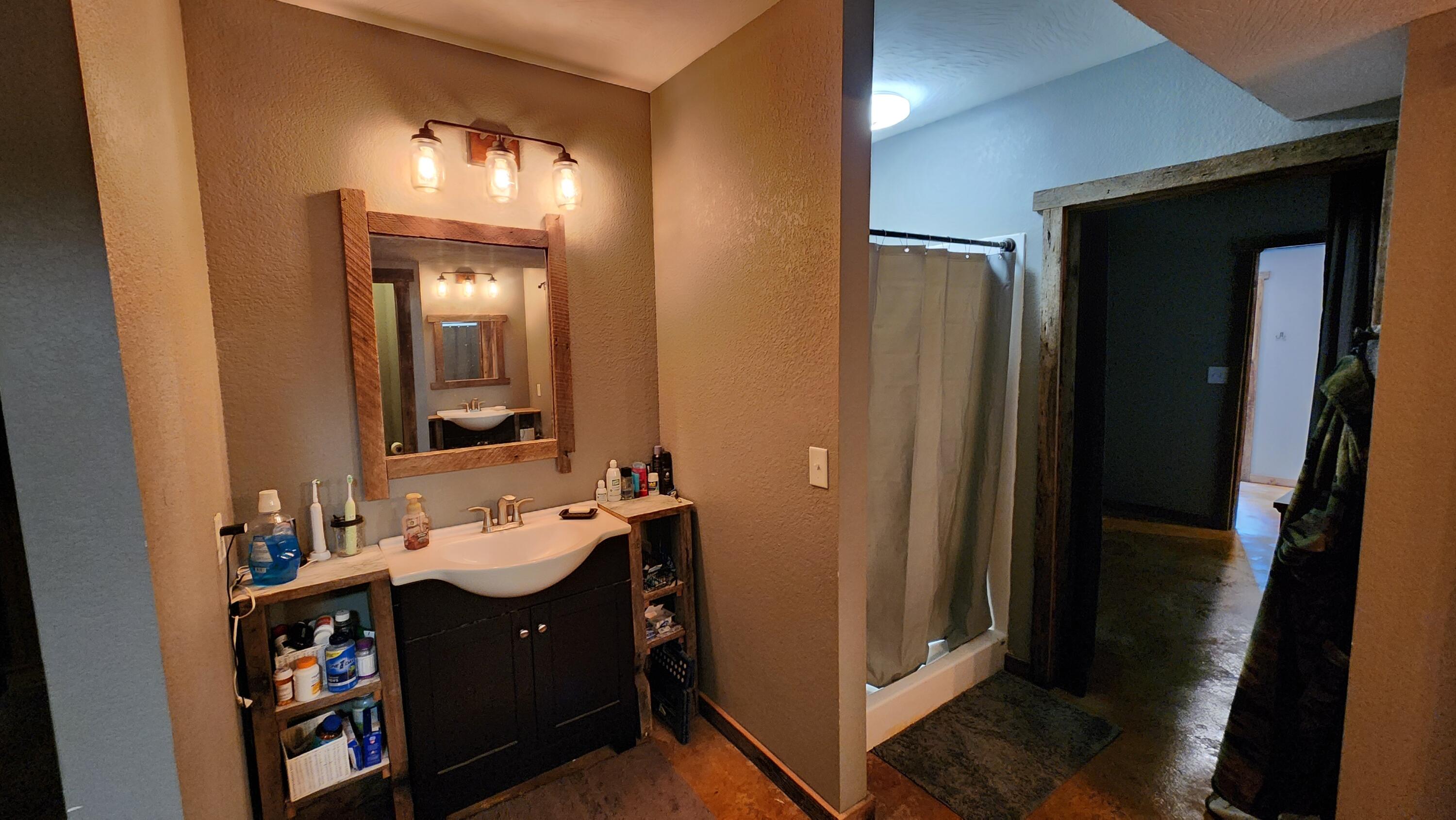 900 County Road 1280 Property Photo 25