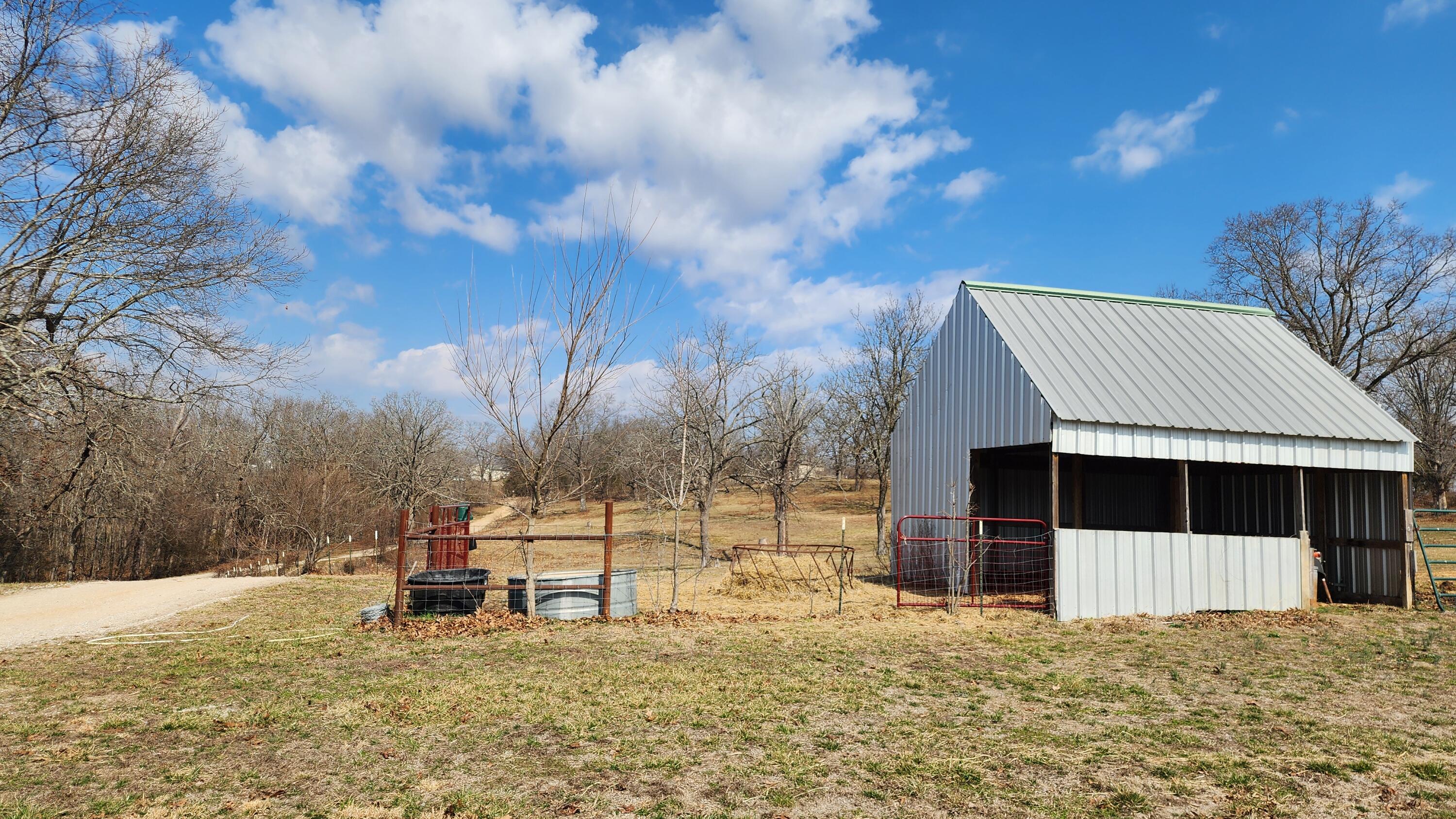 900 County Road 1280 Property Photo 33