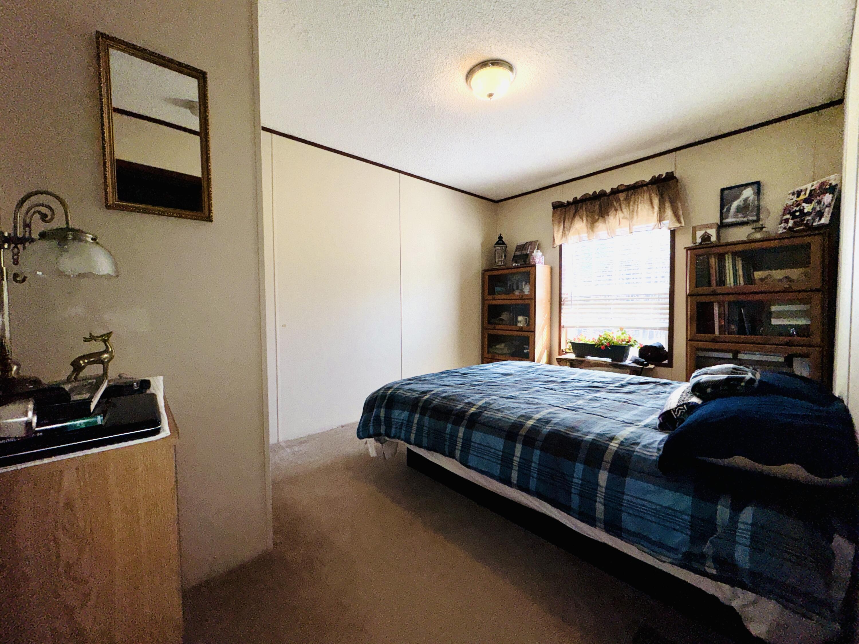 22465 East 850th Road Property Photo 17
