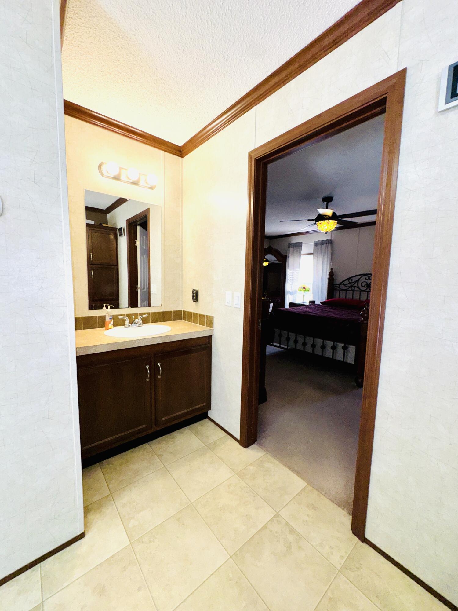 22465 East 850th Road Property Photo 25