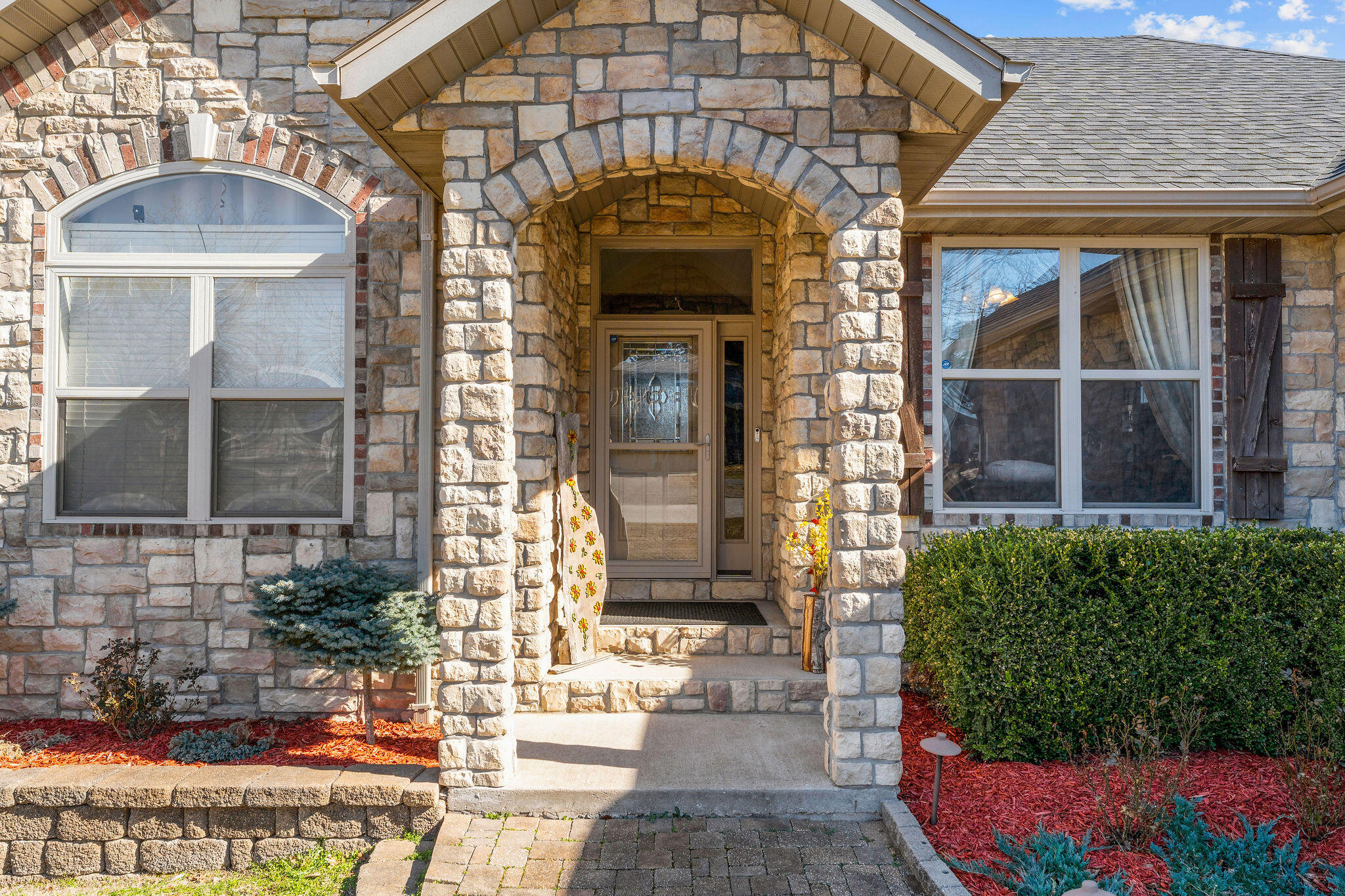 762 Showplace Gateway Property Photo 7