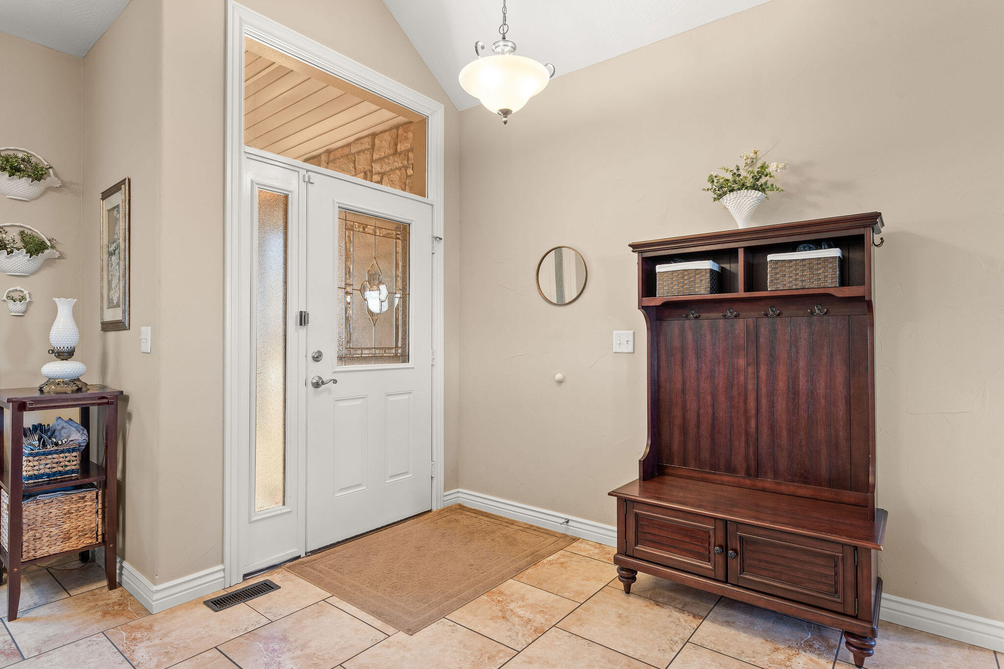 762 Showplace Gateway Property Photo 8