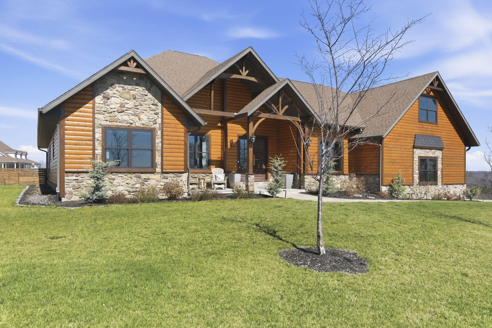 815 Forest View Property Photo 3