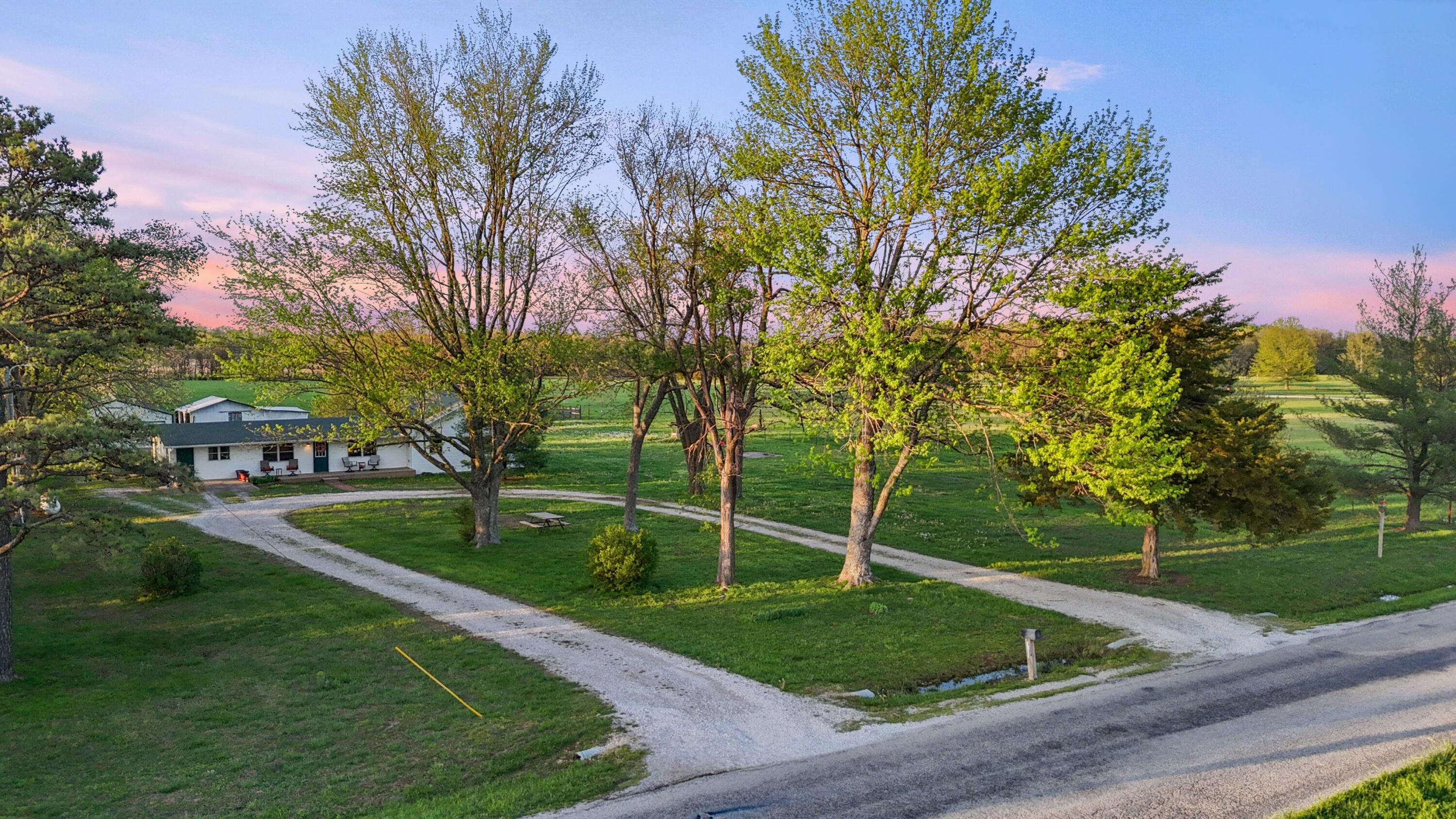9125 Farm Road 2140 Property Photo 3