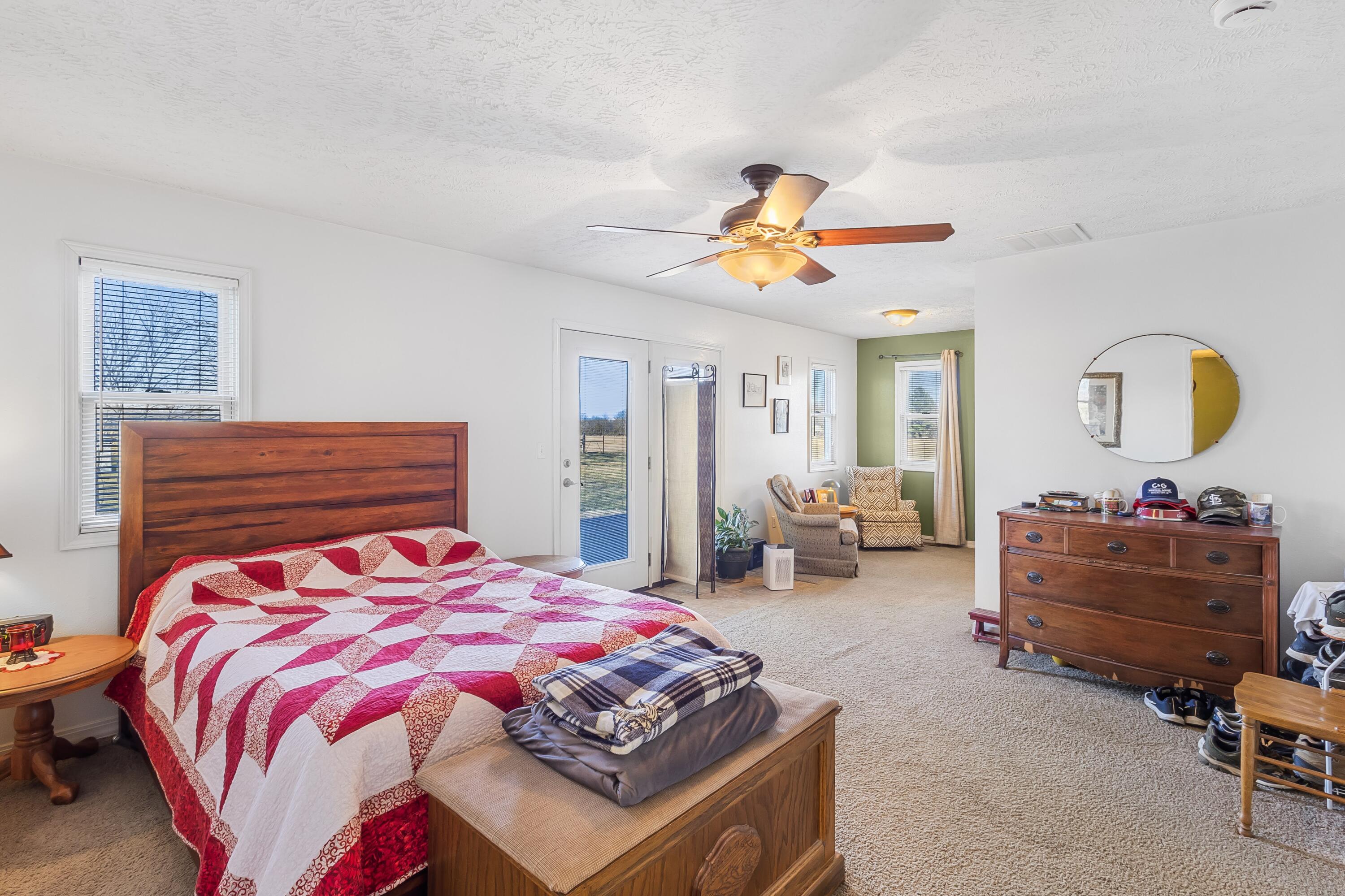 9125 Farm Road 2140 Property Photo 12