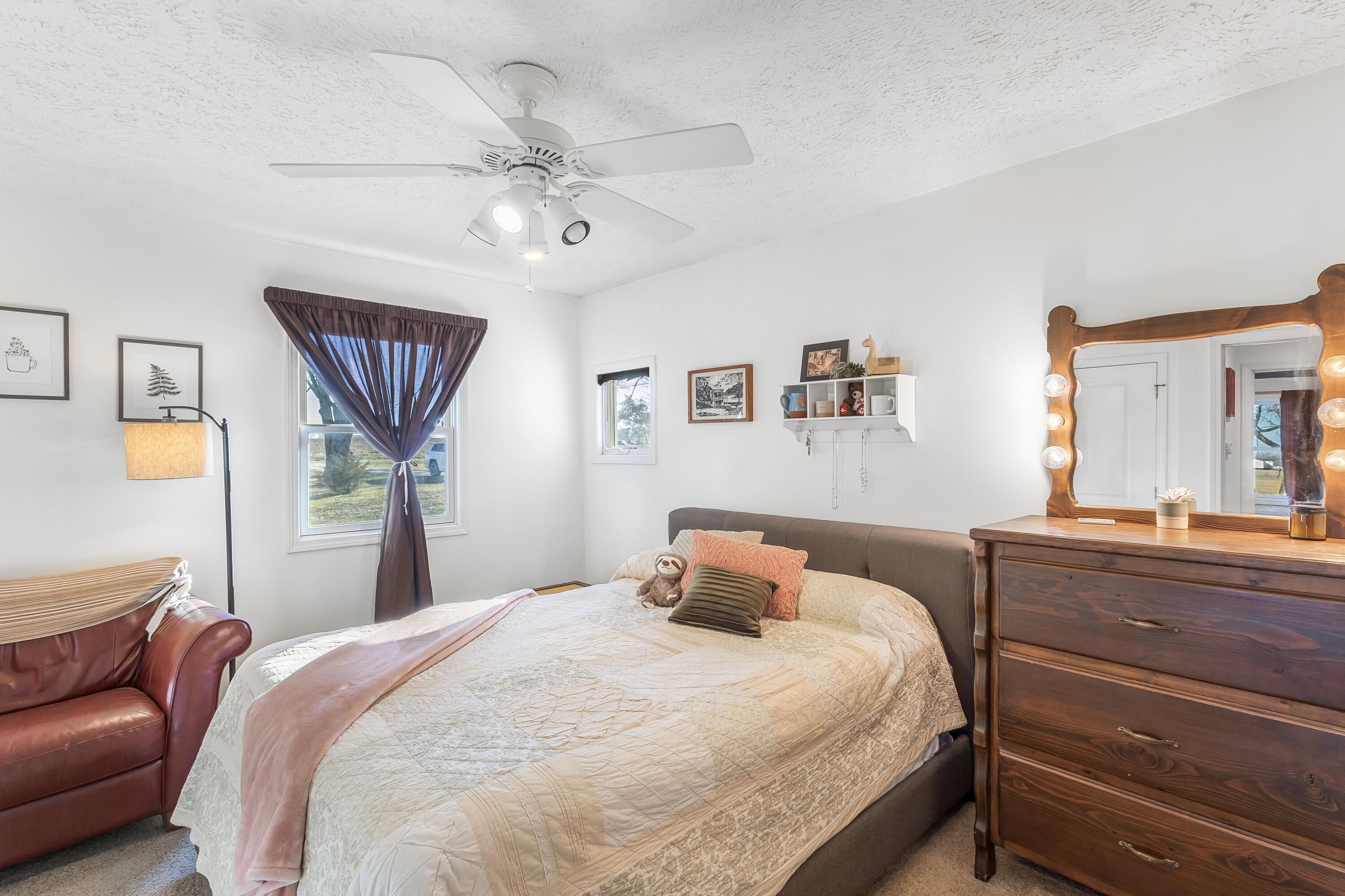 9125 Farm Road 2140 Property Photo 18