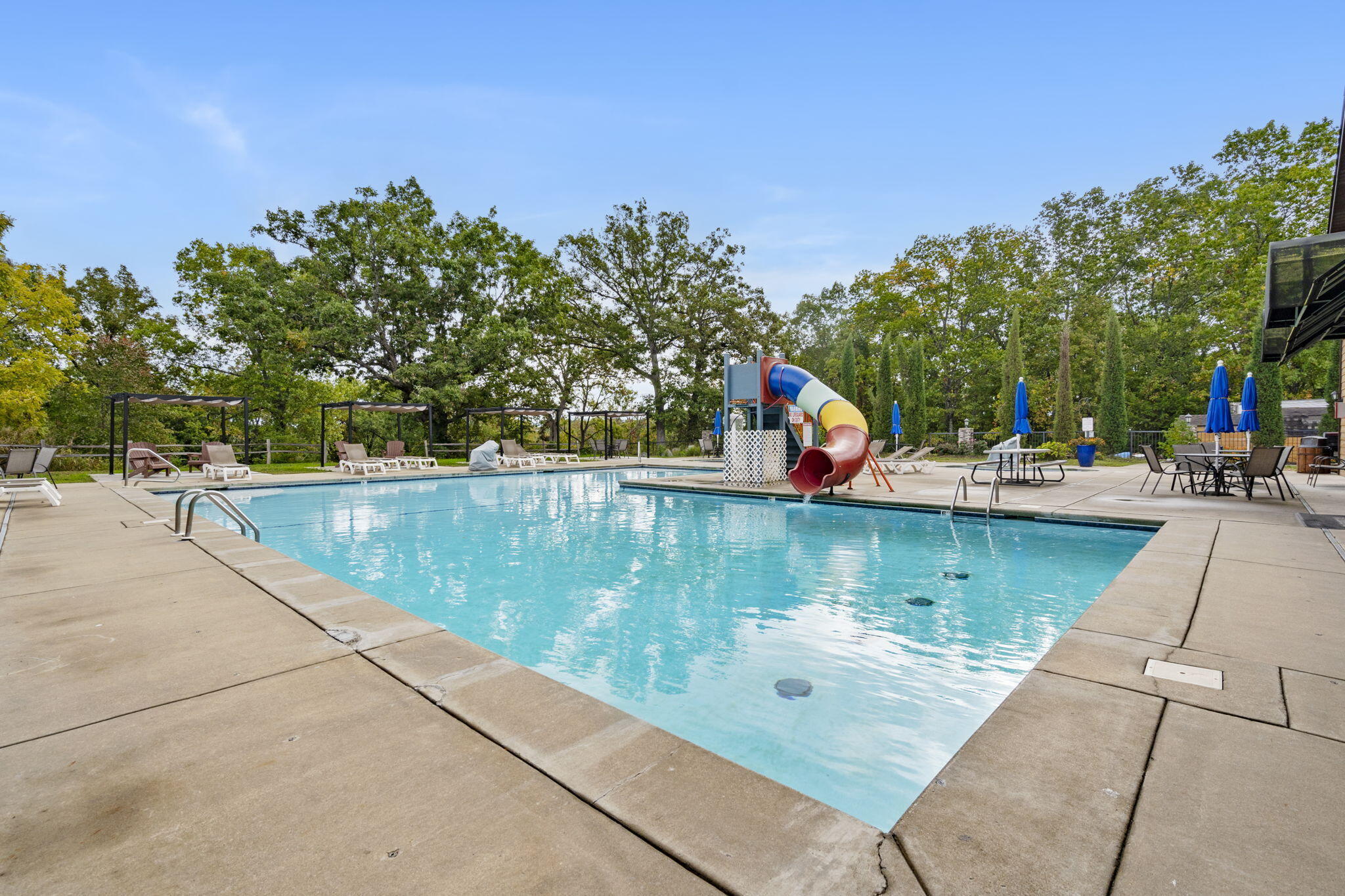 263 Willow Oak Lane Property Photo 4
