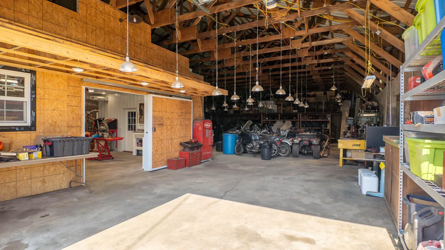 105 Couch Street Property Photo 16