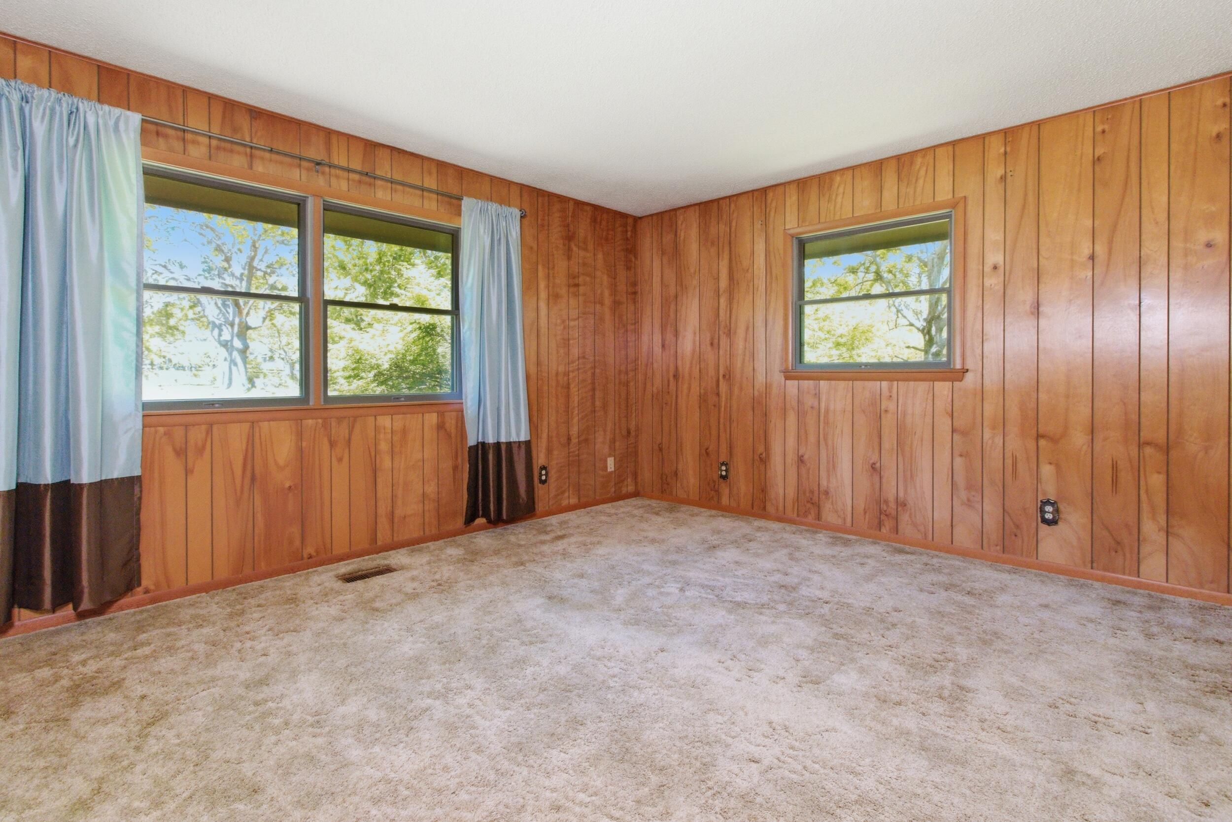15556 Slab Spring Drive Property Photo 23