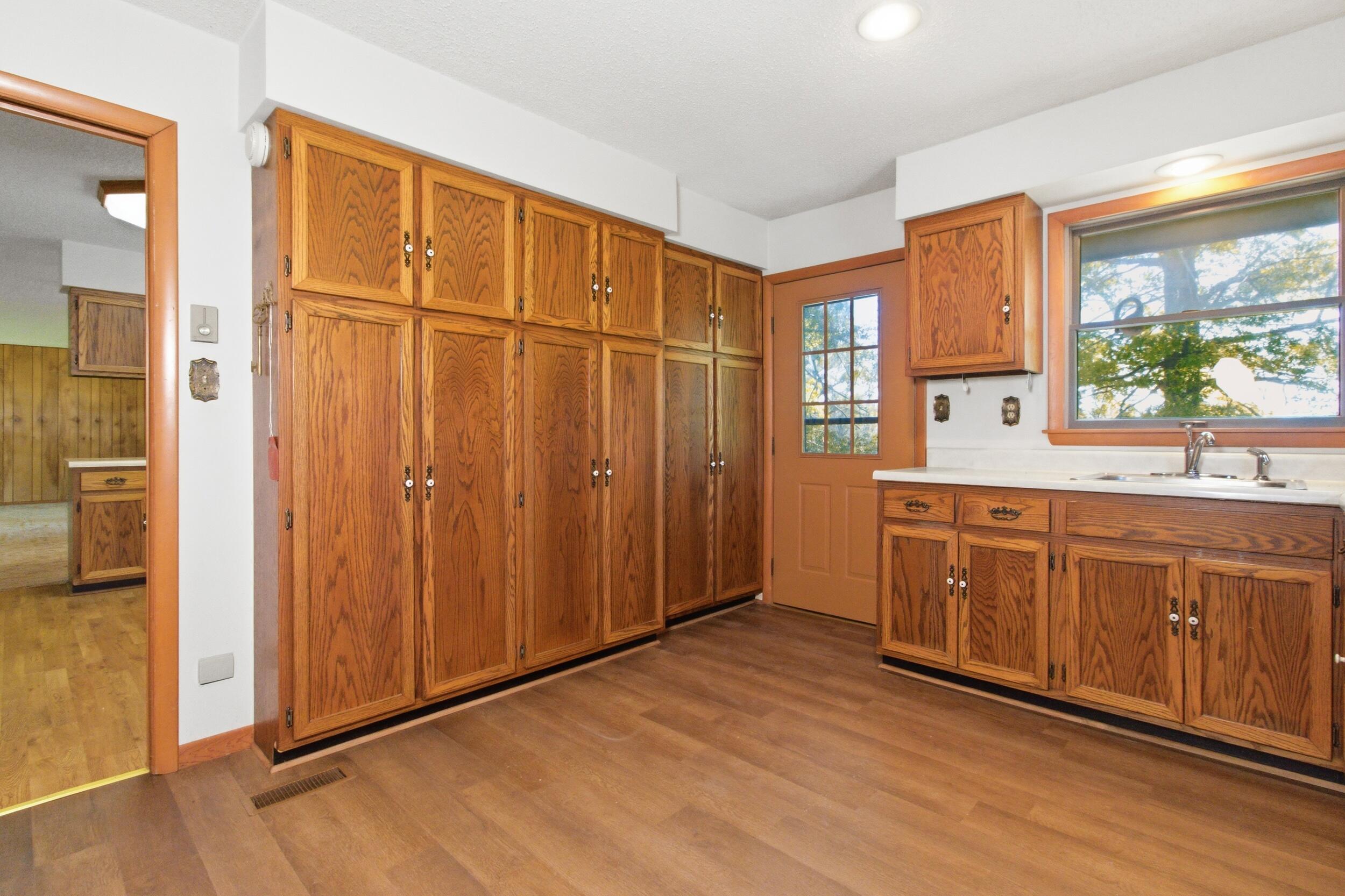 15556 Slab Spring Drive Property Photo 24