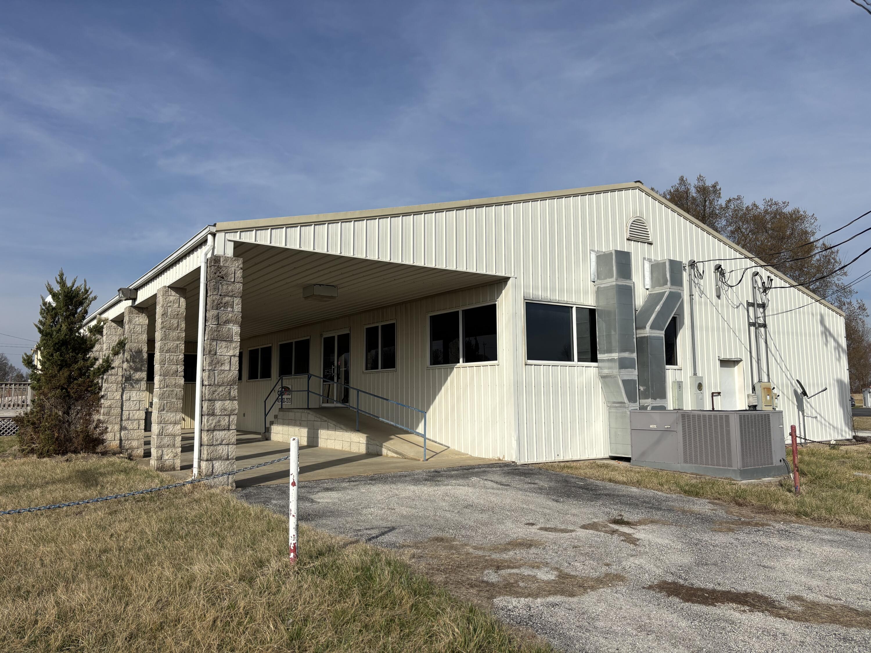 284 Redbud Street Property Photo 6