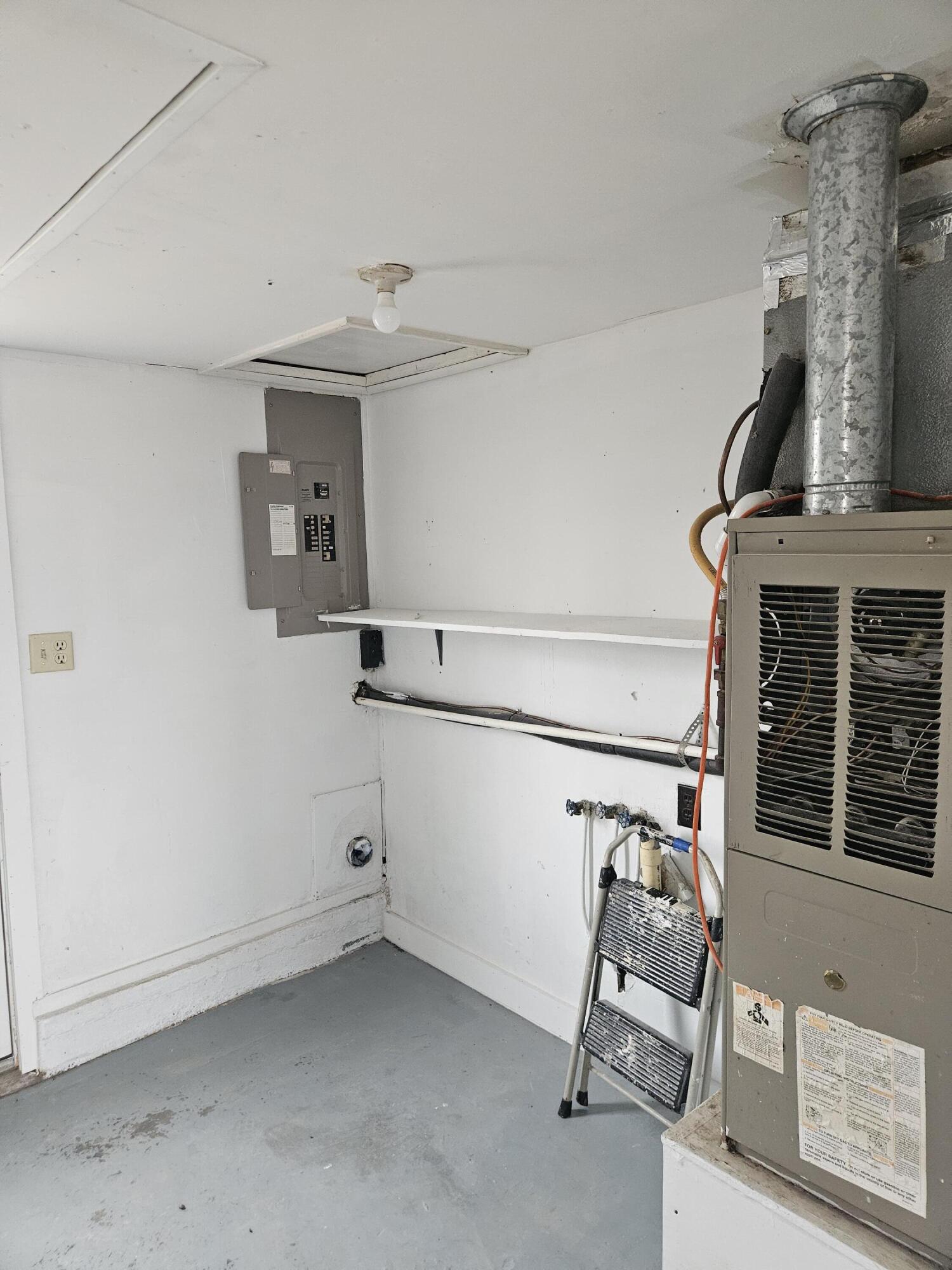 427 North Mcmillan Avenue Property Photo 17