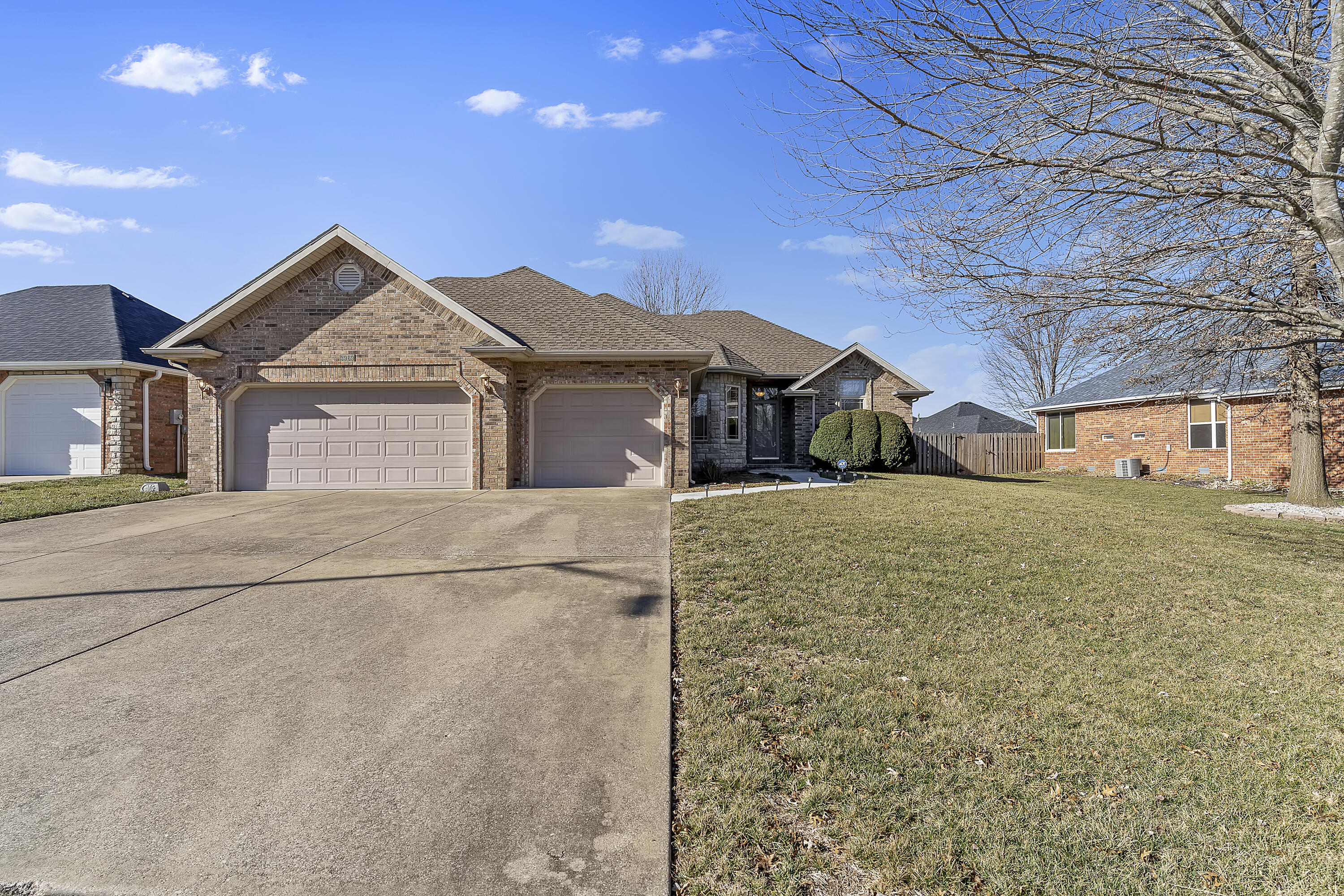 3969 North Springlawn Avenue Property Photo 1