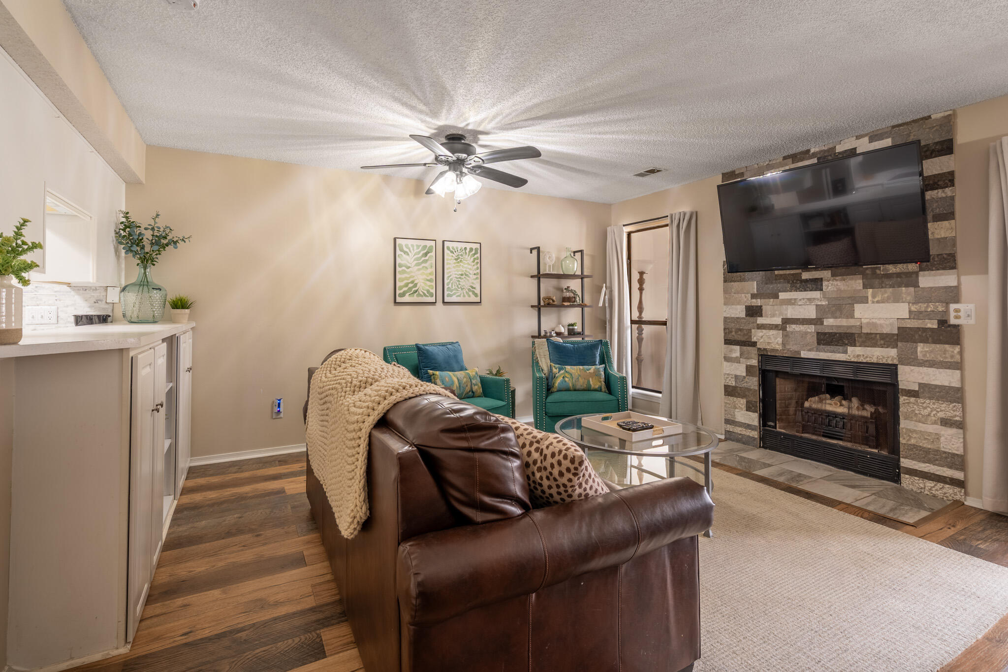 246 Turnberry Drive Apt 2 Property Photo 6