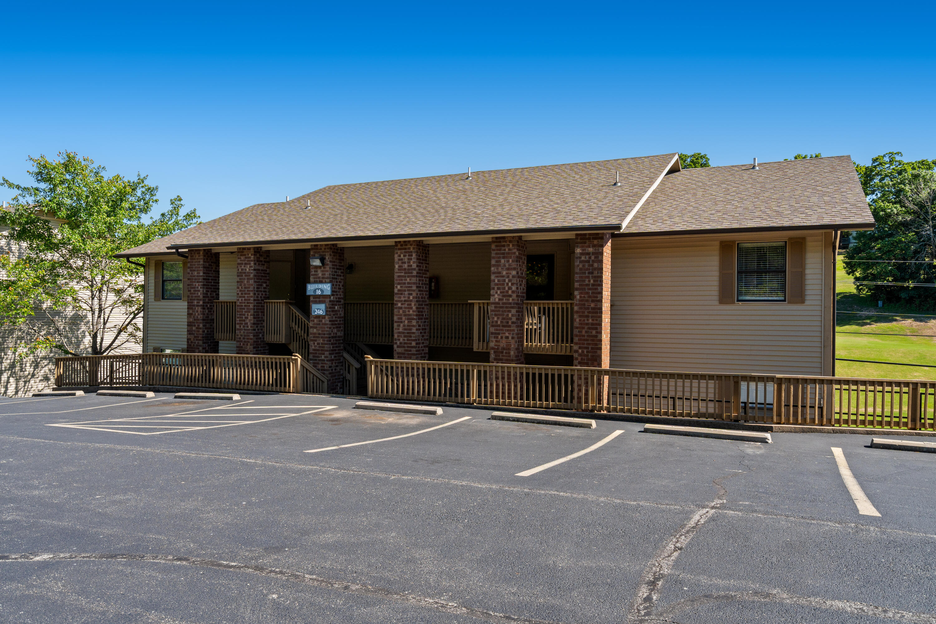 246 Turnberry Drive Apt 2 Property Photo 16