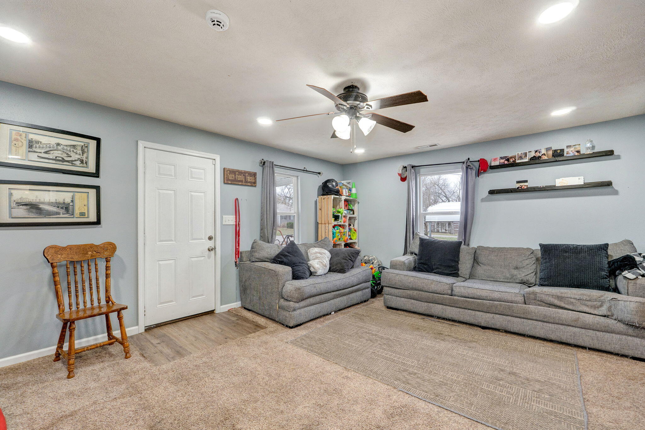 209 South Park Manor Boulevard Property Photo 6