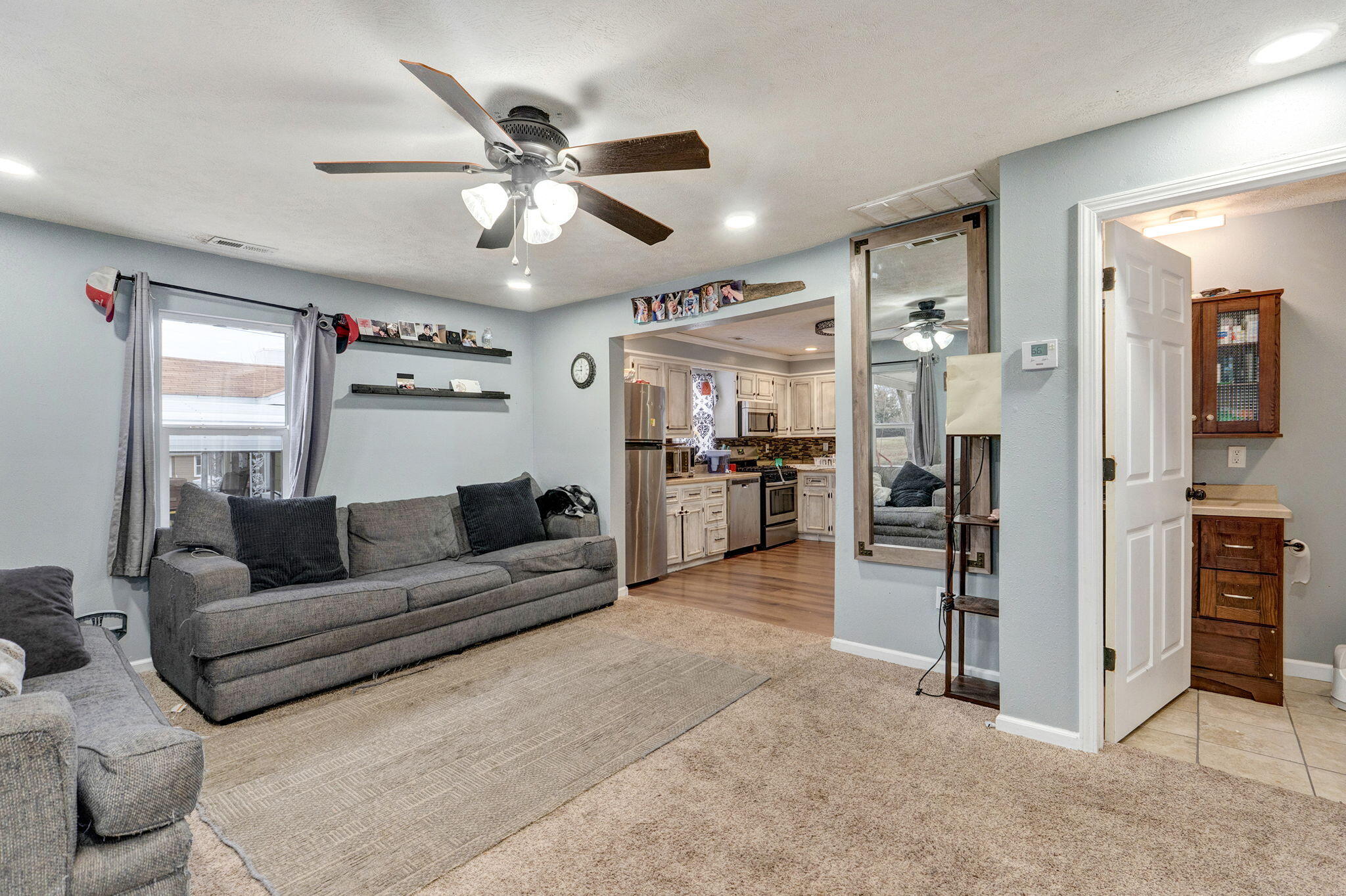 209 South Park Manor Boulevard Property Photo 7